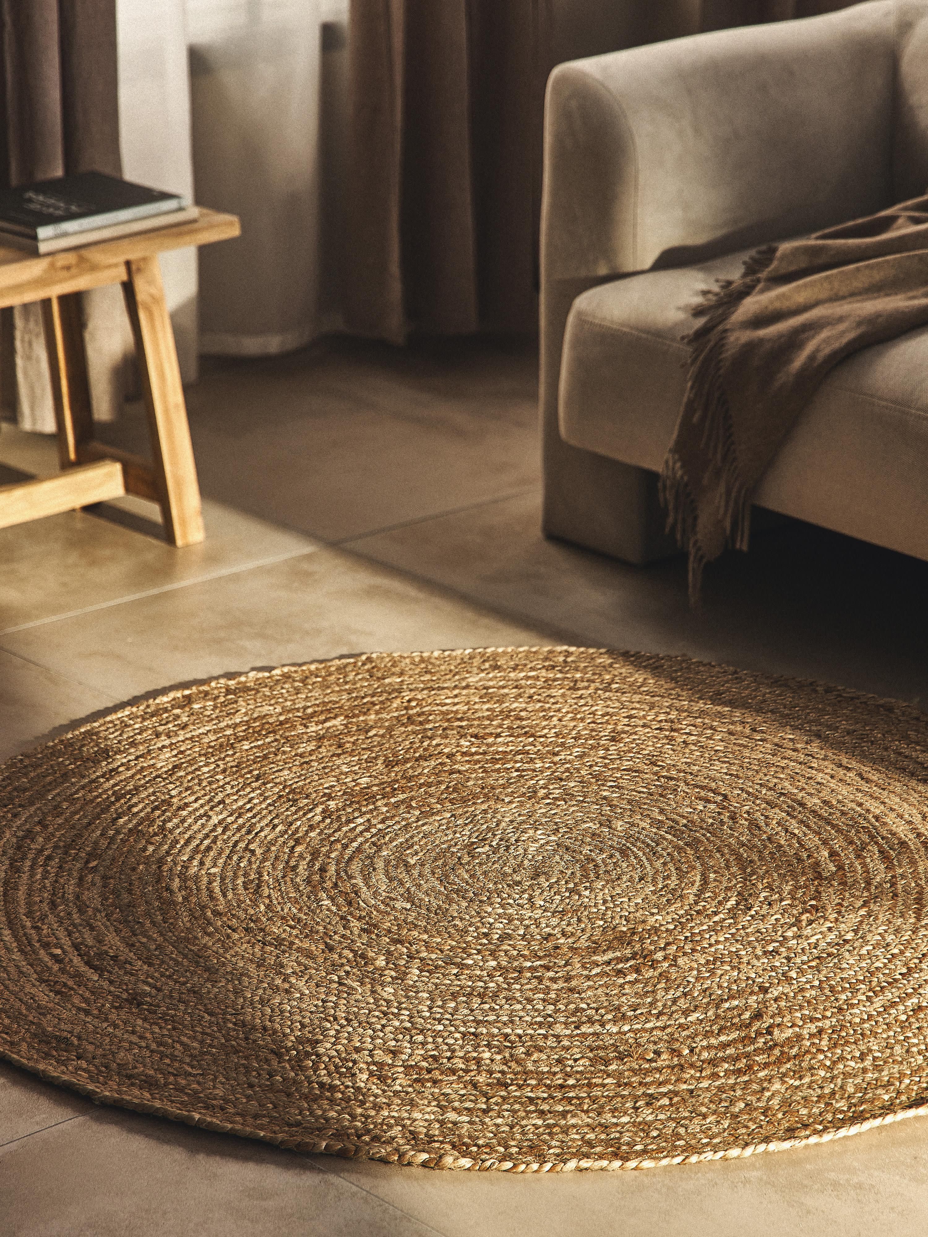Sharmila Round Handmade Jute Rug