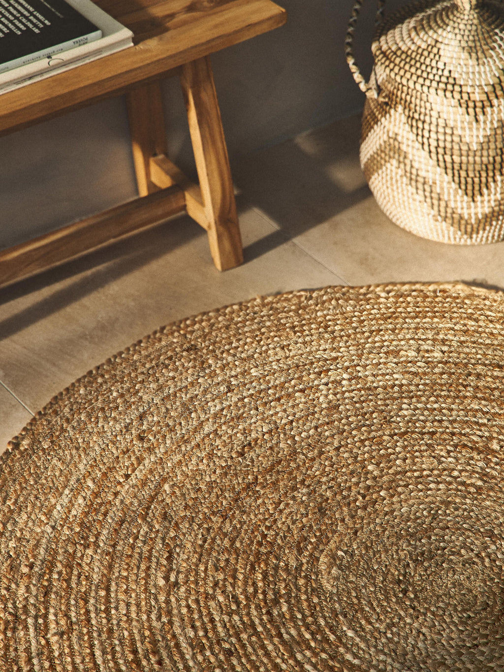 Sharmila Round Handmade Jute Rug
