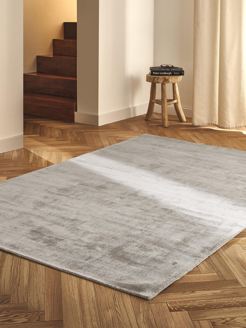 Jane Hand-Woven Viscose Rug