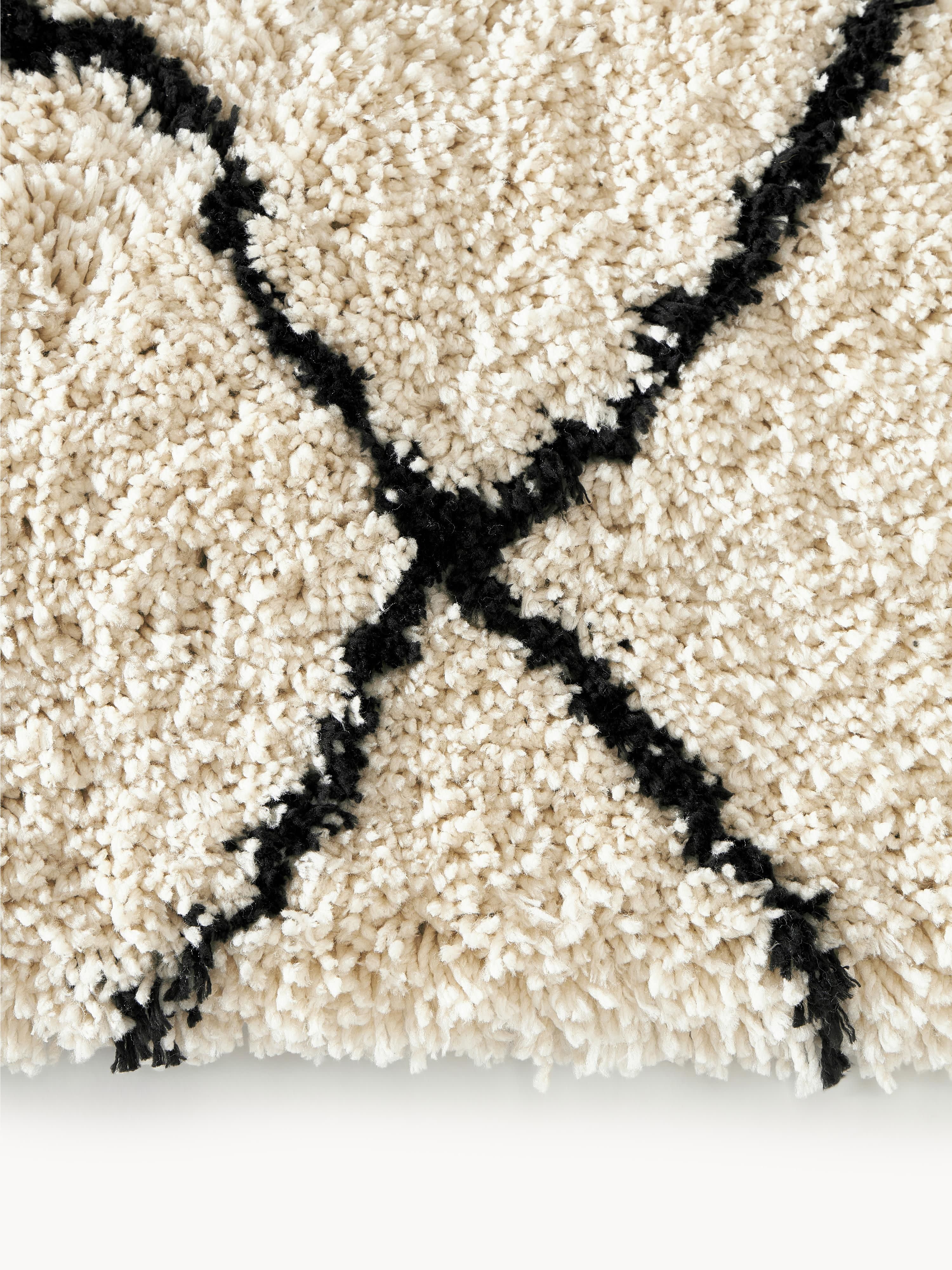 Naima Hand-Tufted Fluffy High-Pile Rug