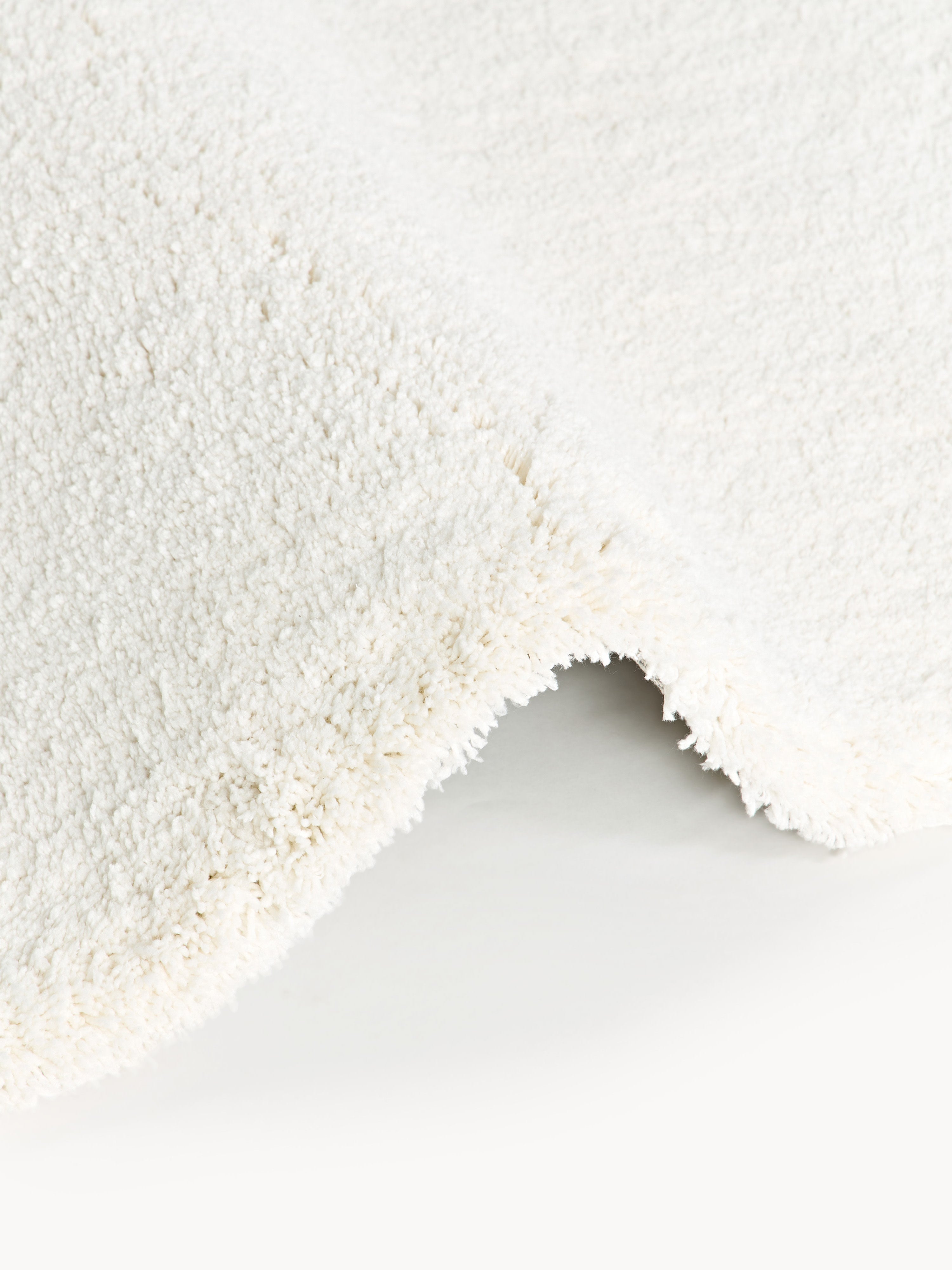 Leighton Fluffy High-Pile Rug