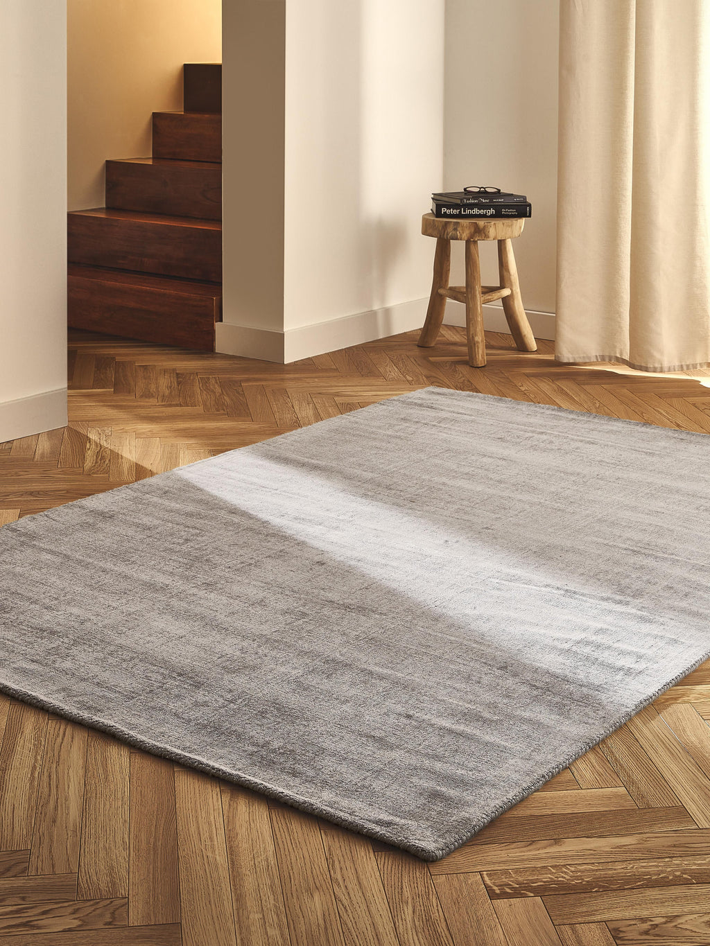 Jane Hand-Woven Viscose Rug