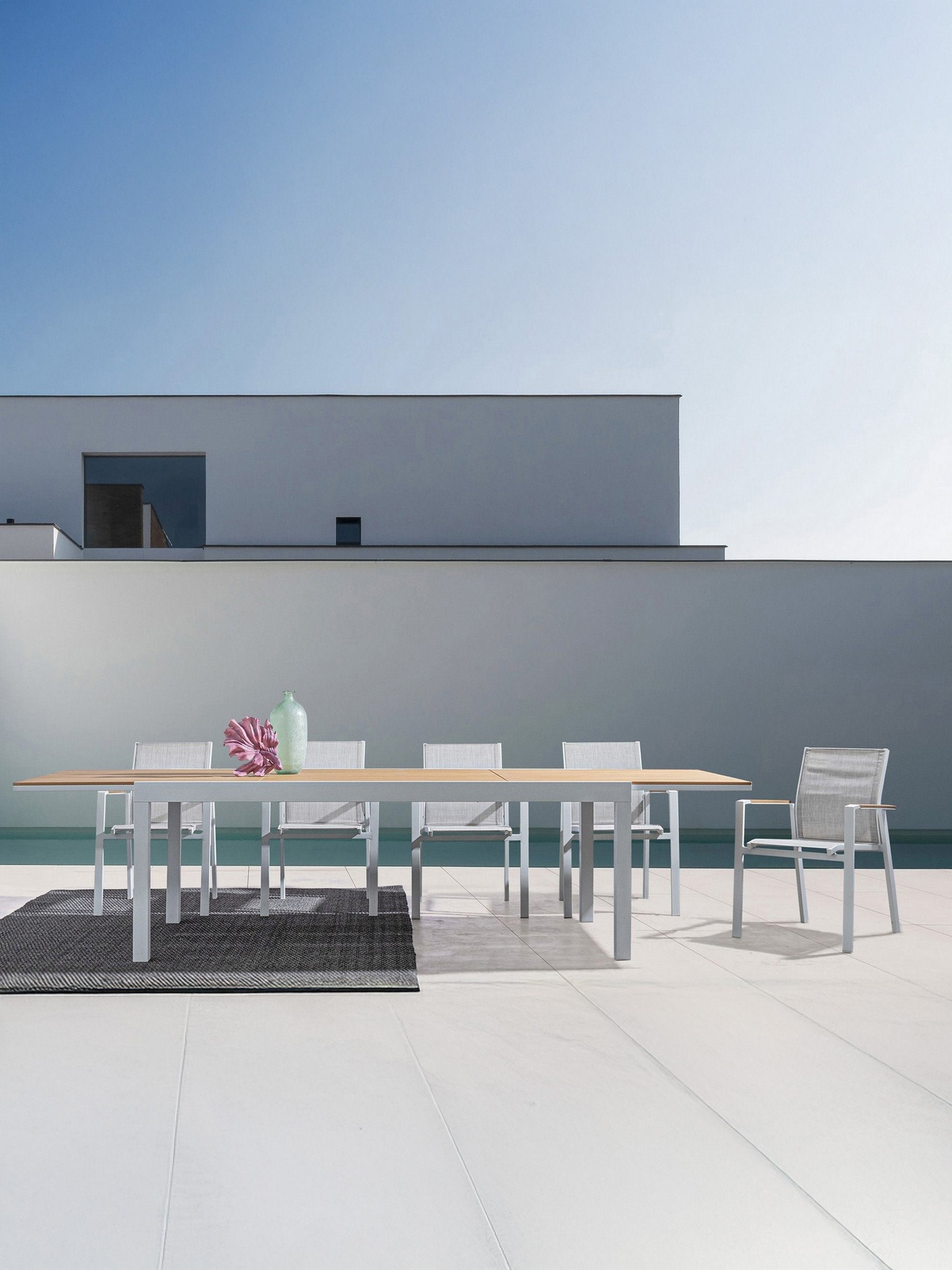 Elias Extendable Garden Table, 140- 200 x 90 cm