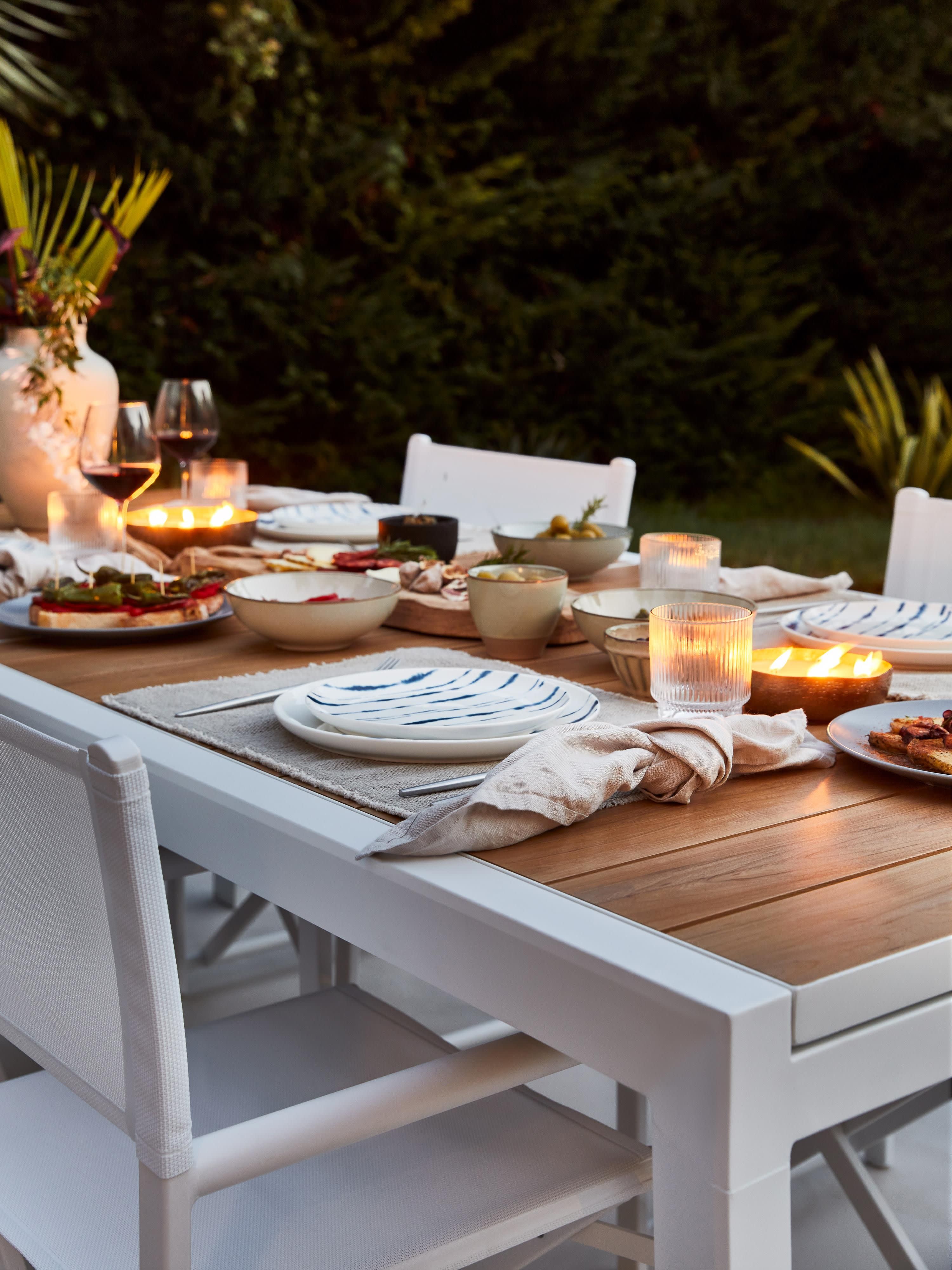 Elias Extendable Garden Table, 140- 200 x 90 cm