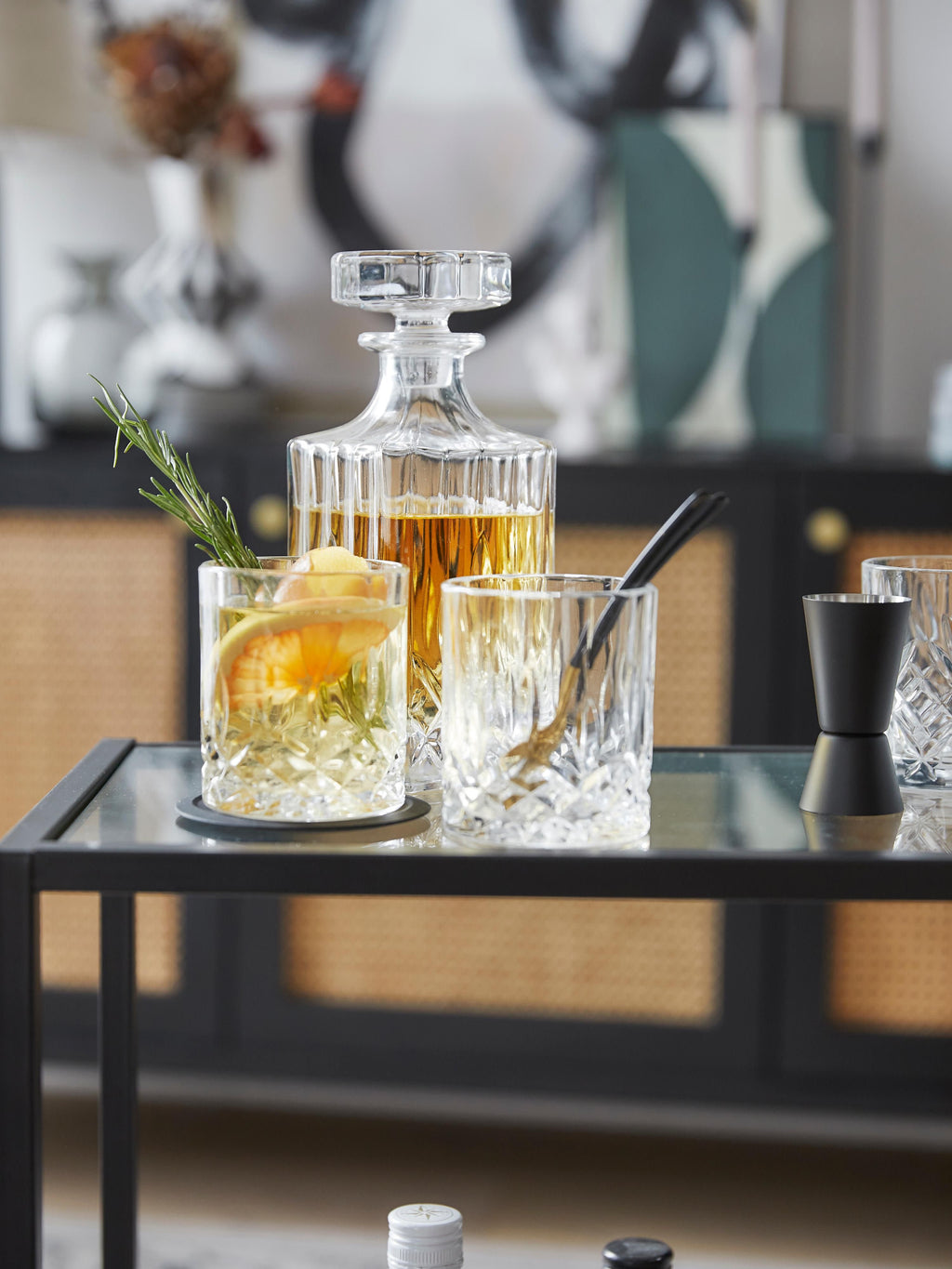 George Whisky Set with Embossed Pattern
