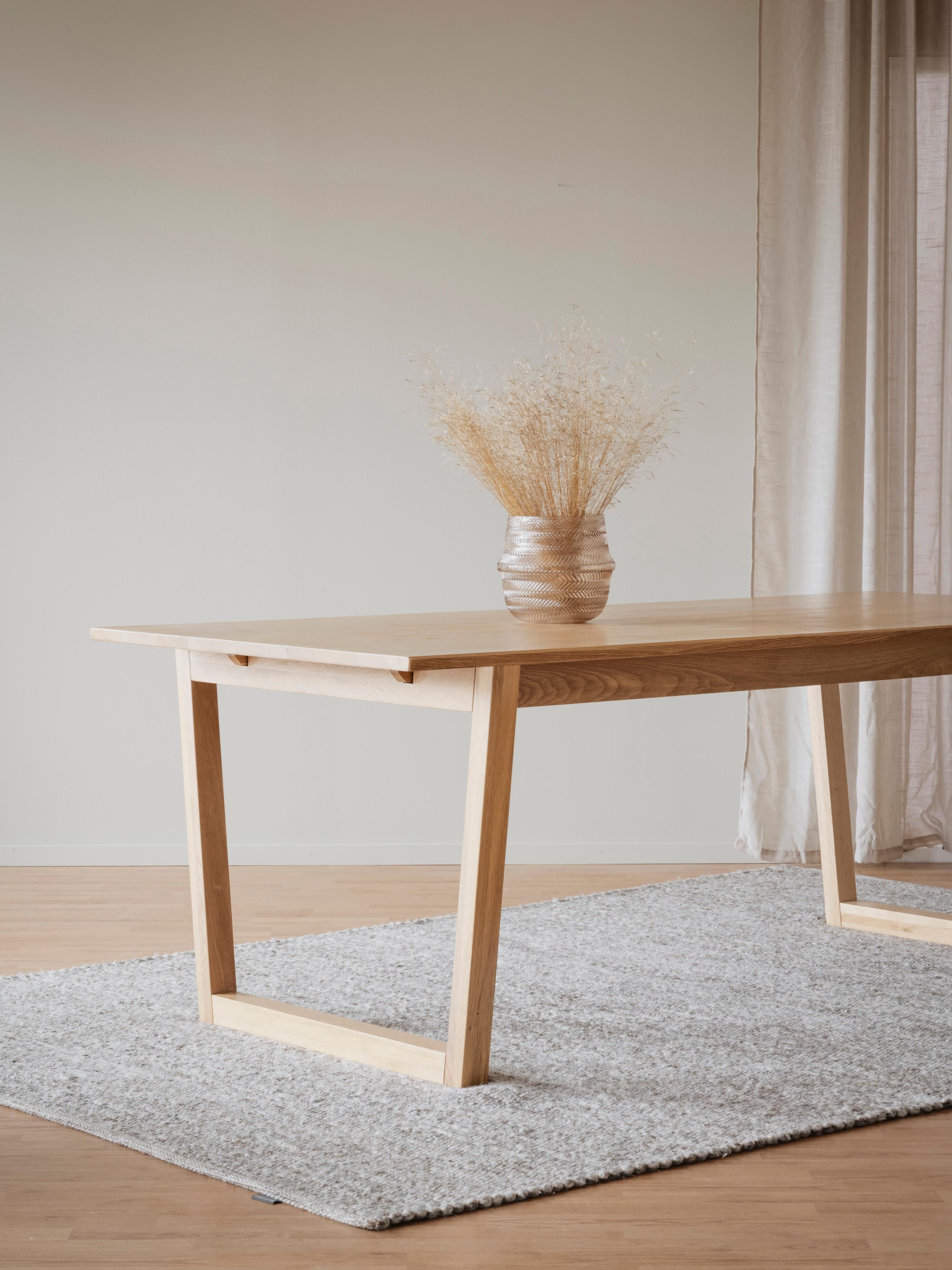 Colonsay Extendable Dining Table, 215 - 315 x 96 cm