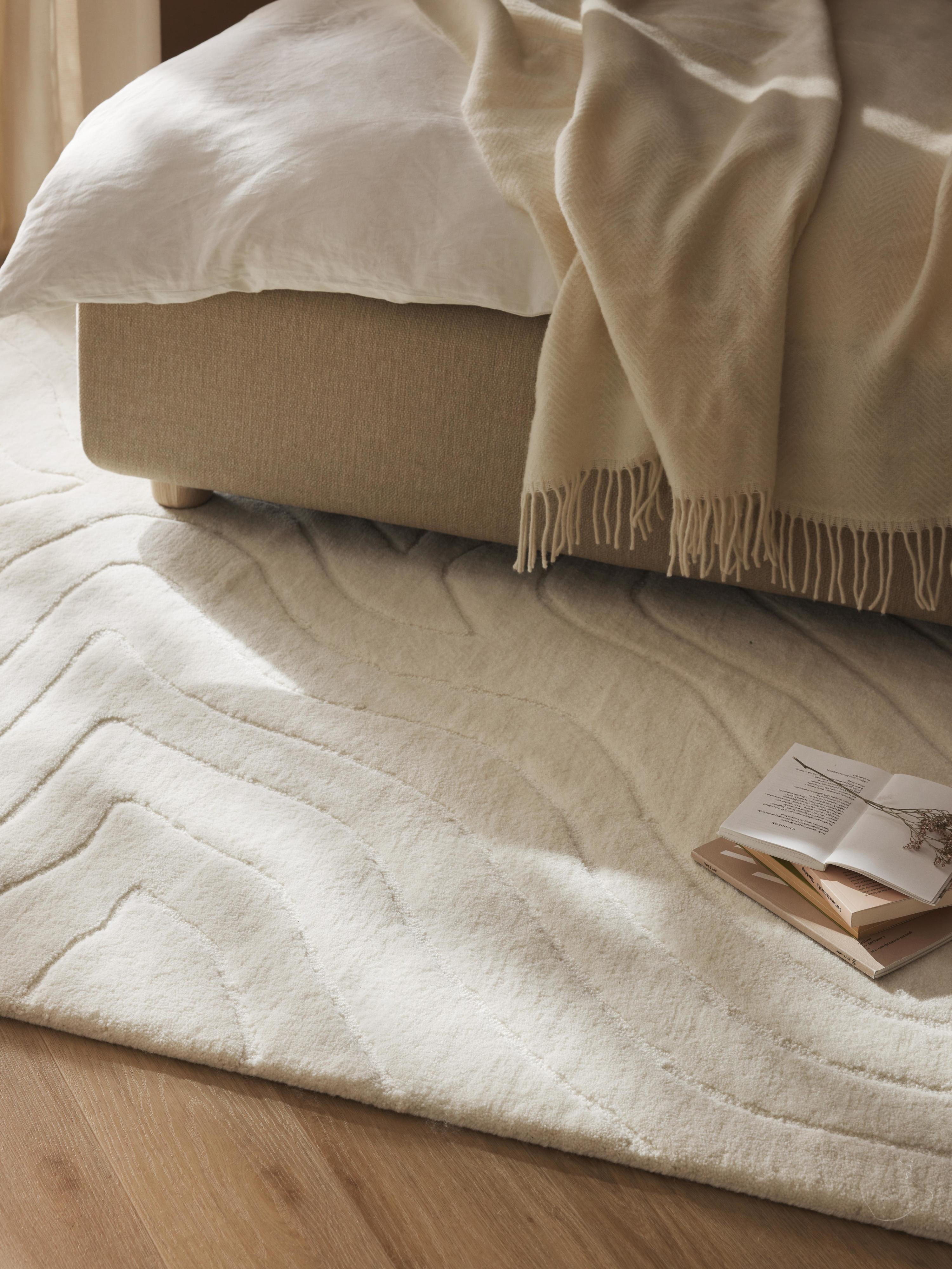 Aaron High-Low Wool Rug, Hand-Tufted
