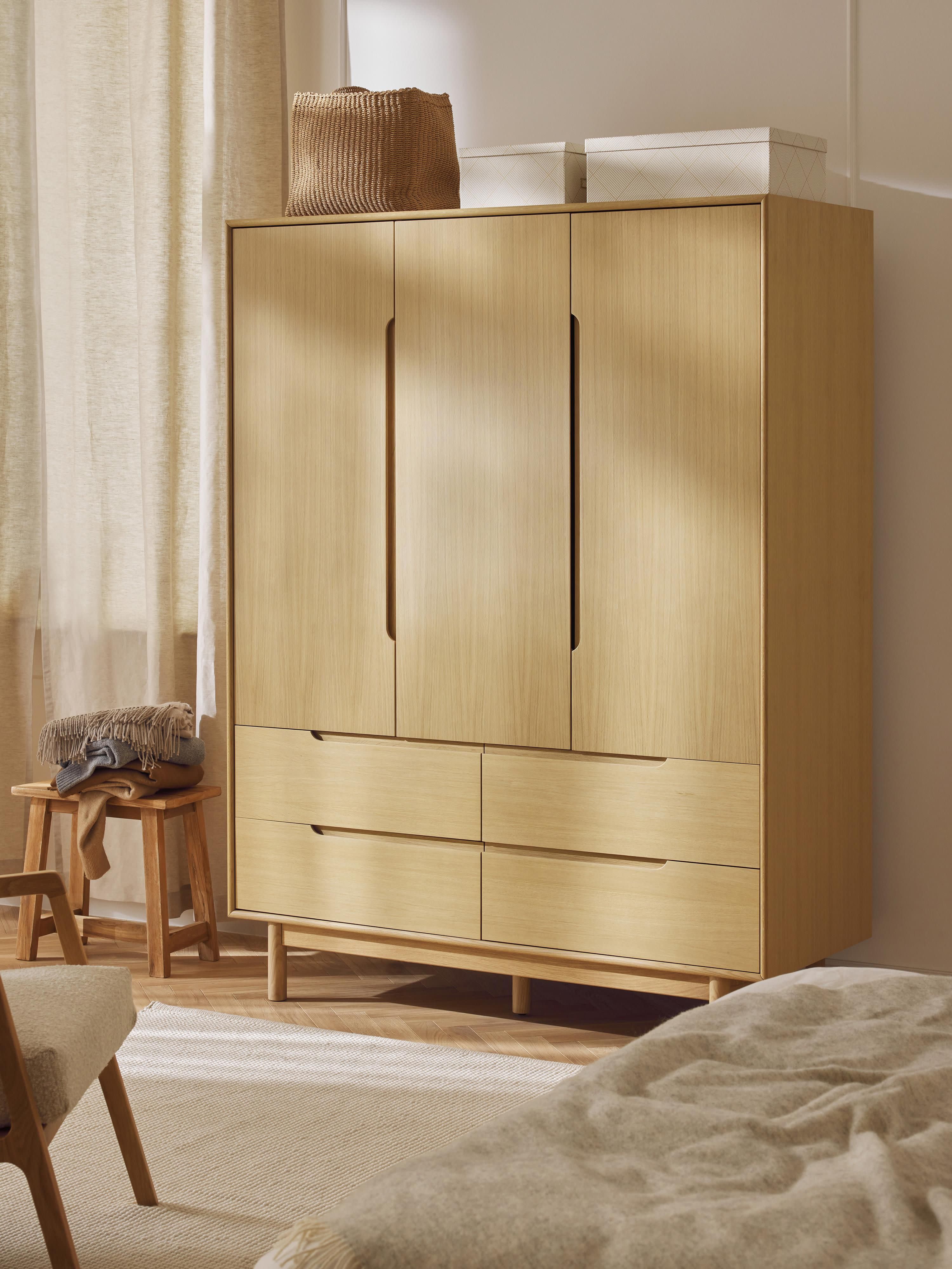 Cassy Wardrobe, 3-doors