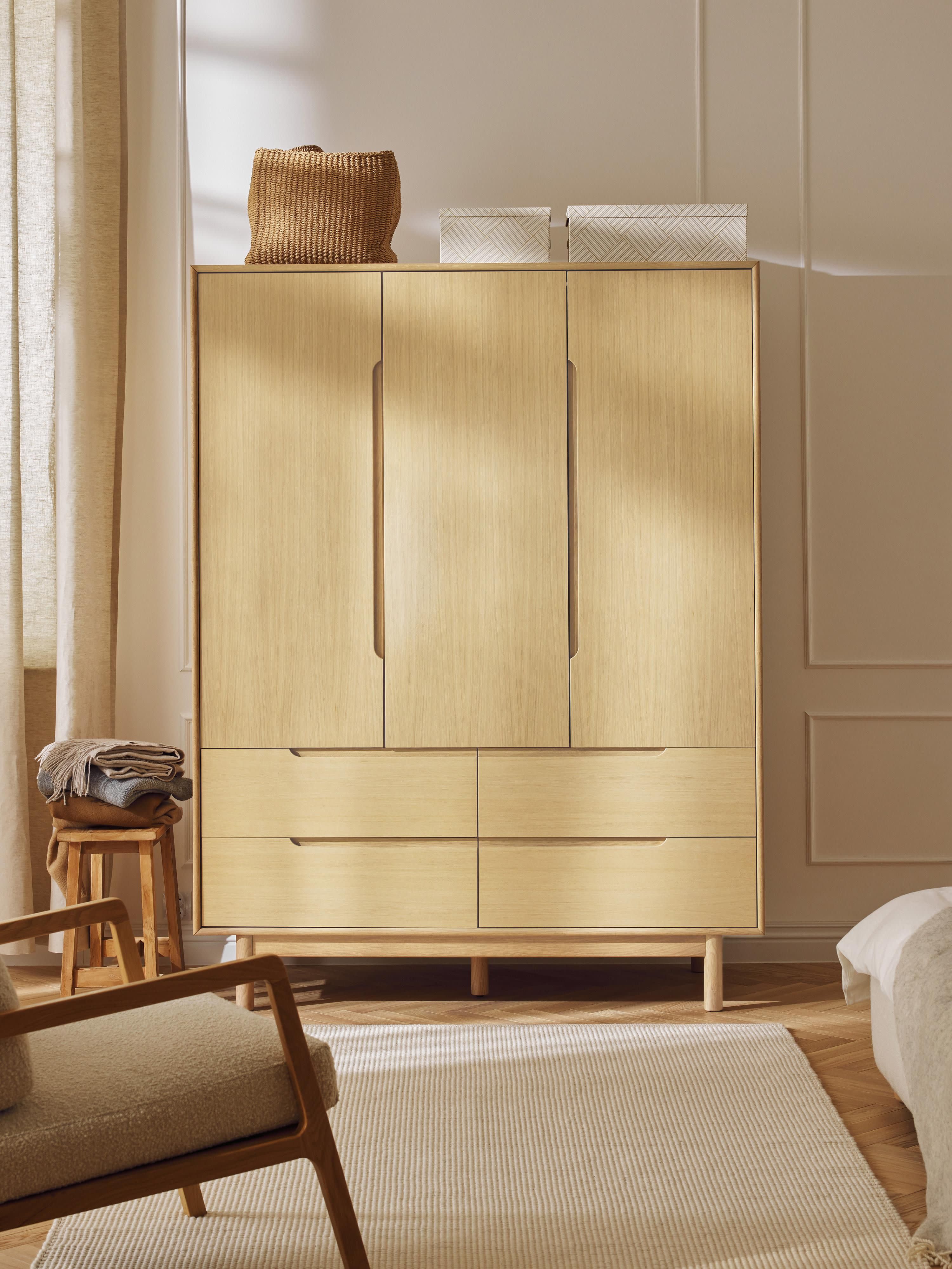 Cassy Wardrobe, 3-doors
