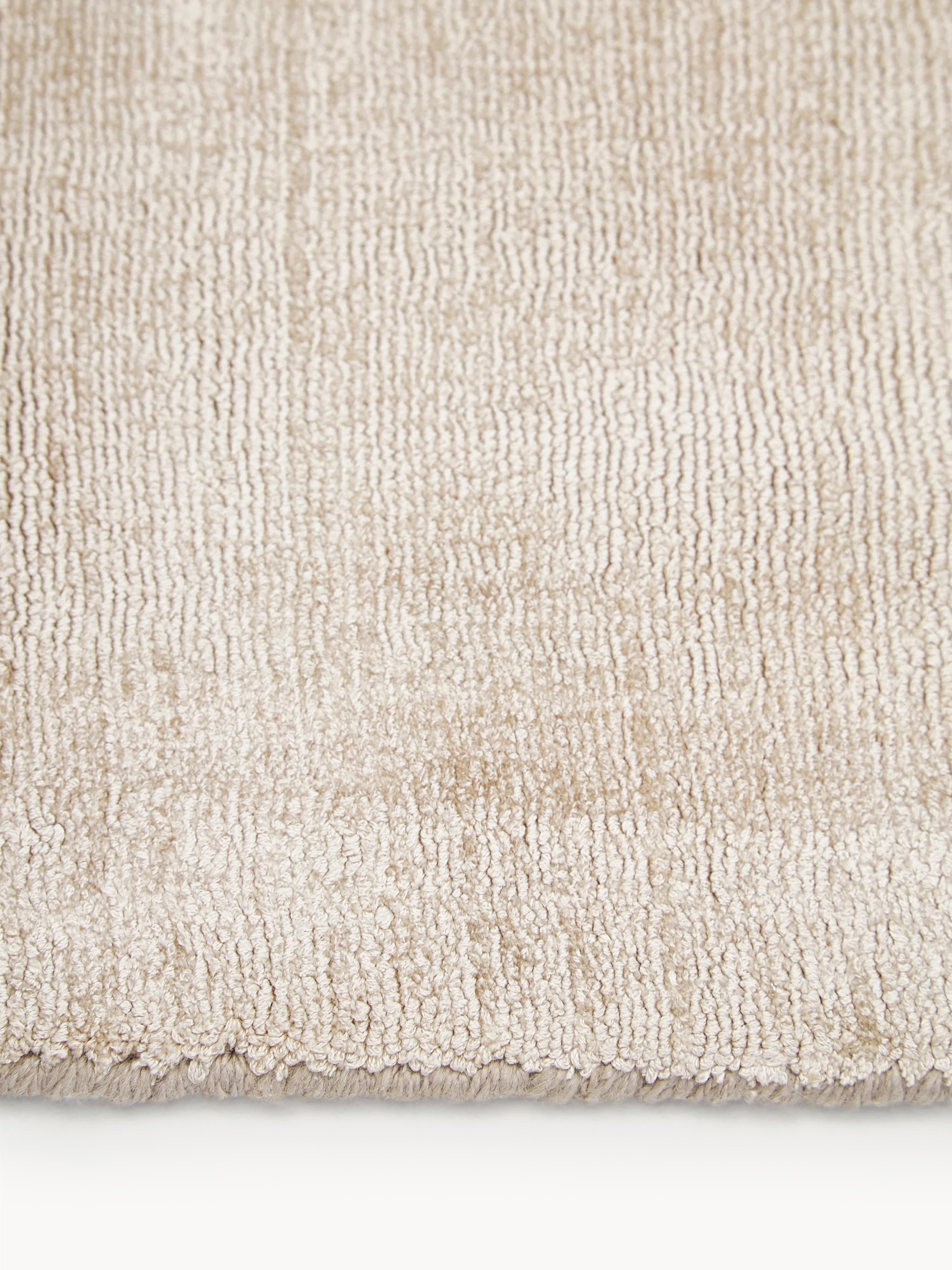 Jane Hand-Woven Viscose Rug