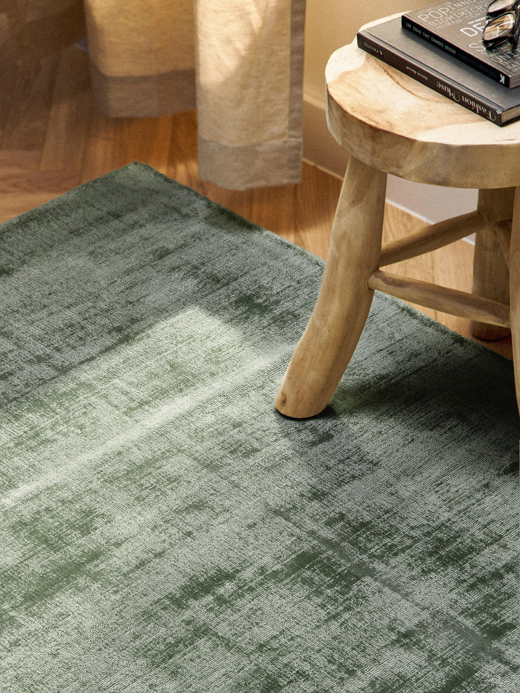 Jane Hand-Woven Viscose Rug