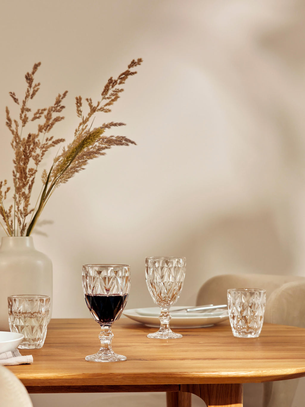 Colorado Wine Glasses with Embossed Pattern, Set of 4