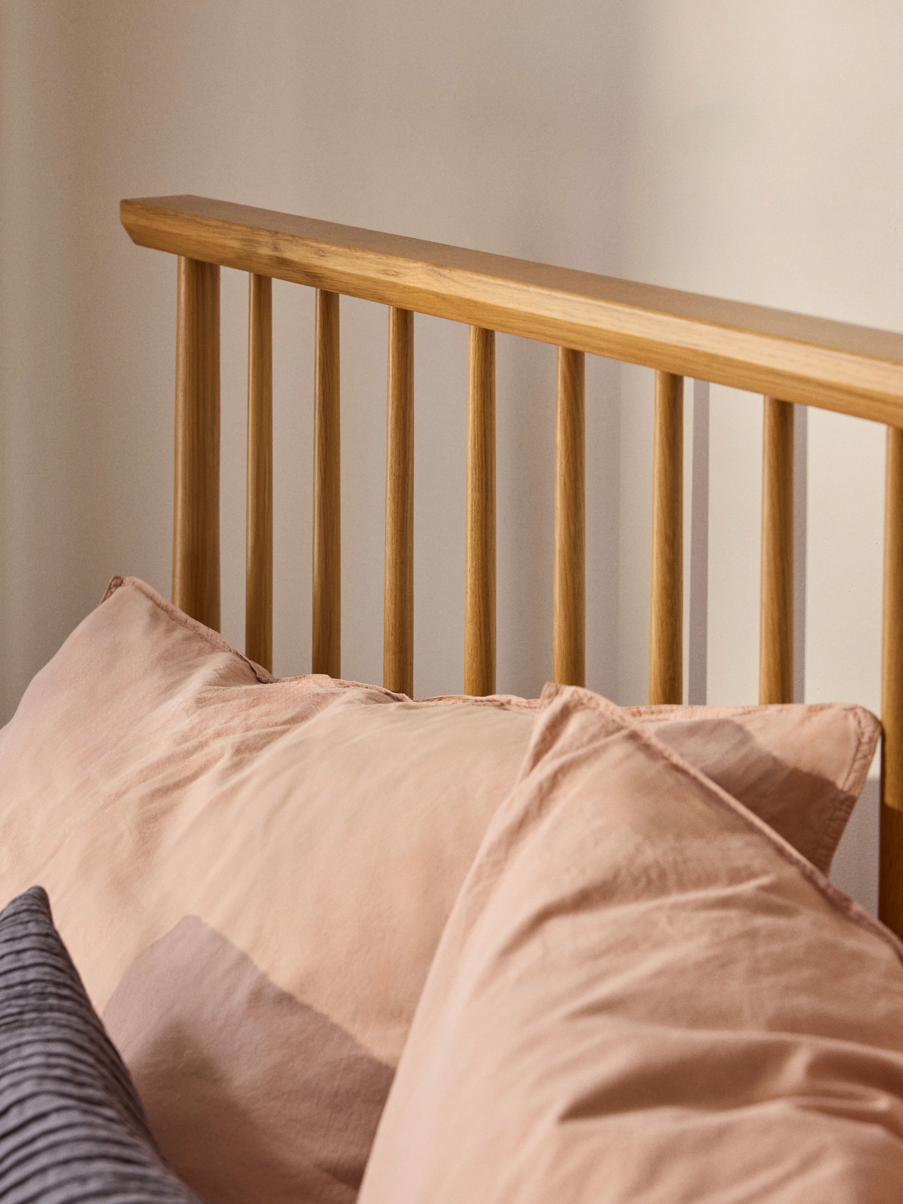 Windsor Pine Wood Bed with Headboard