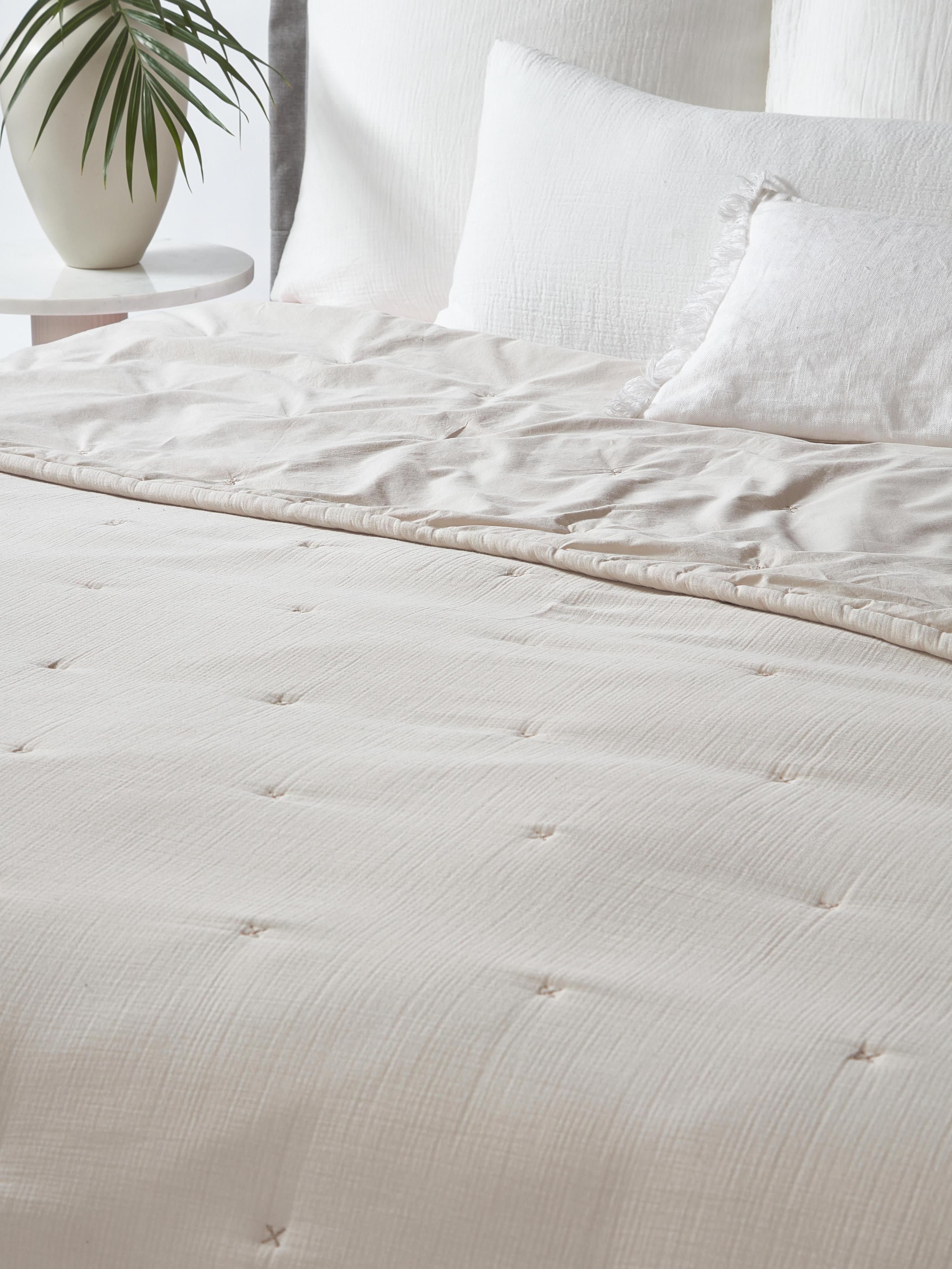 Lenore Quilted Cotton Bedspread