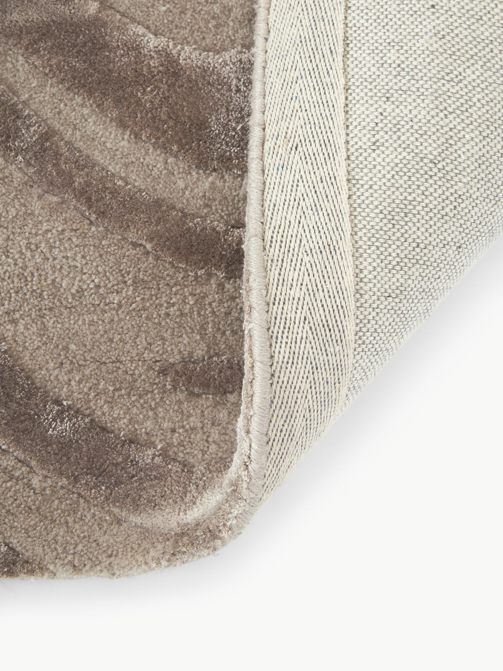 Winola Hand-Tufted High-Low Rug