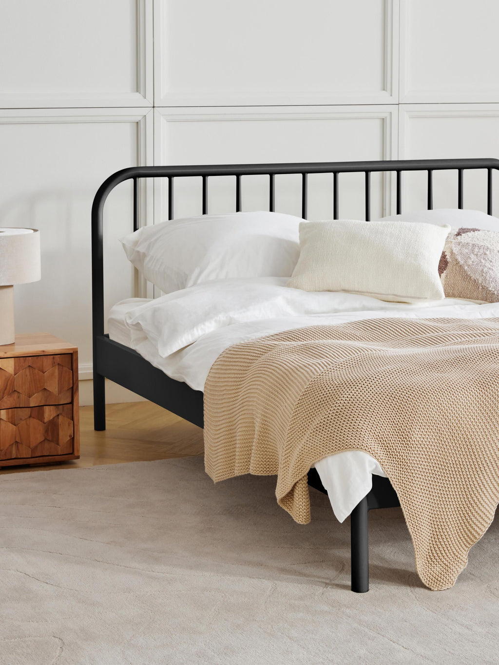Sanna Metal Bed