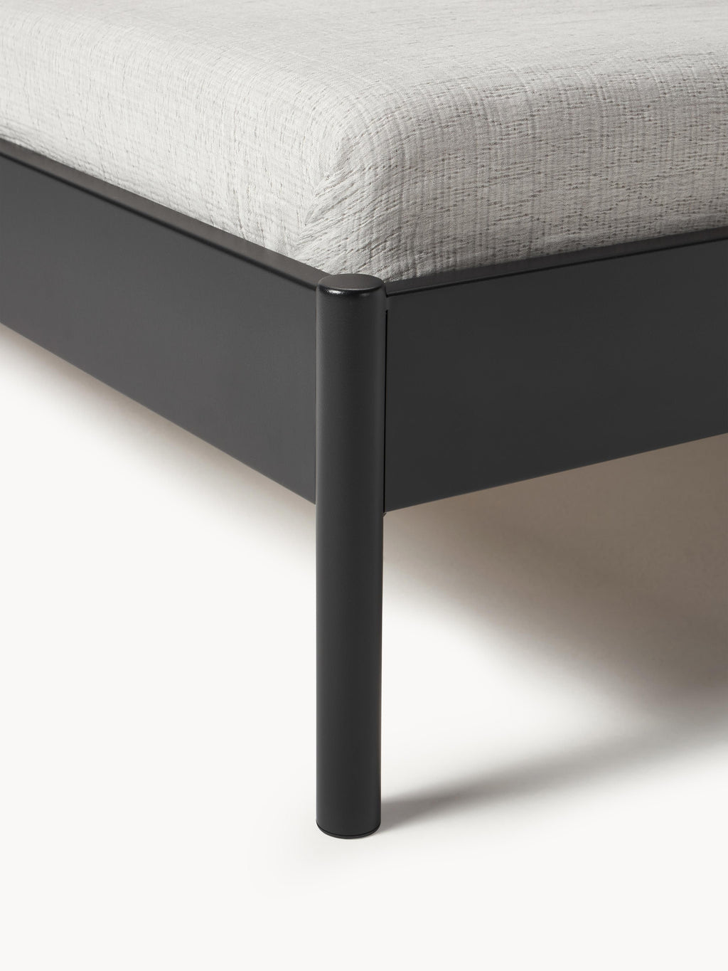 Sanna Metal Bed