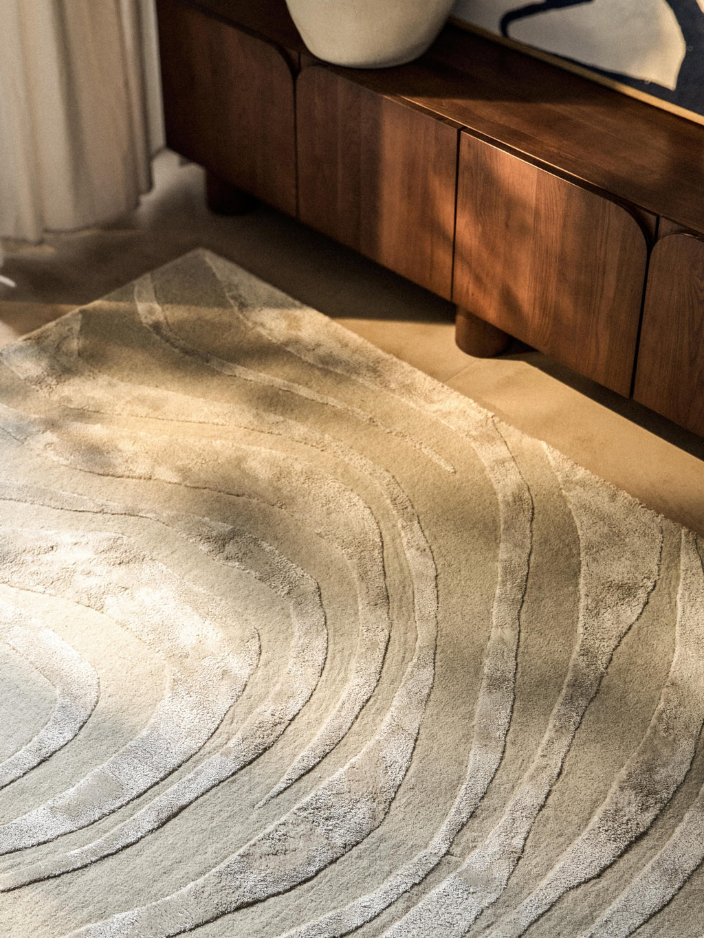 Winola Hand-Tufted High-Low Rug