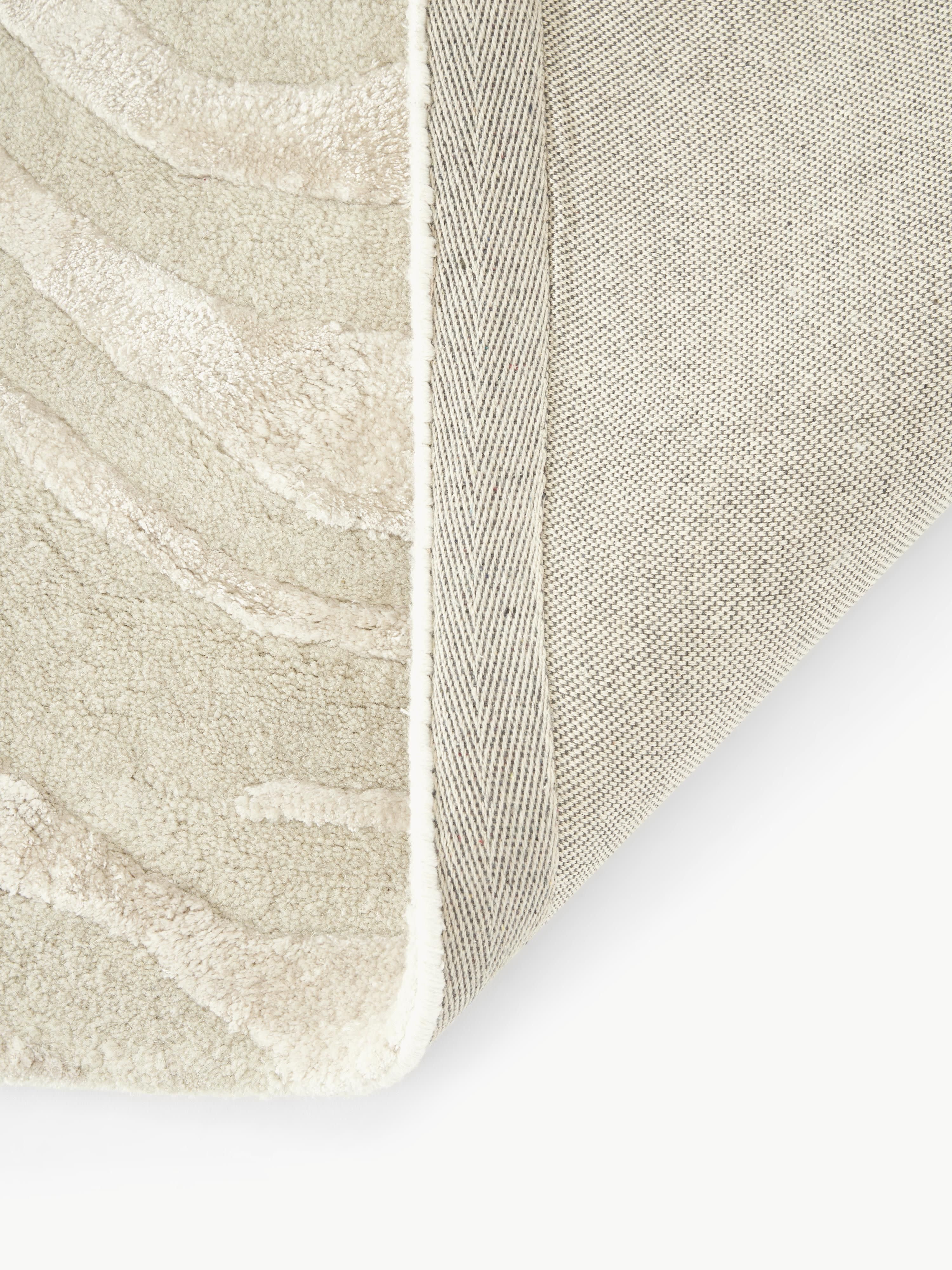 Winola Hand-Tufted High-Low Rug