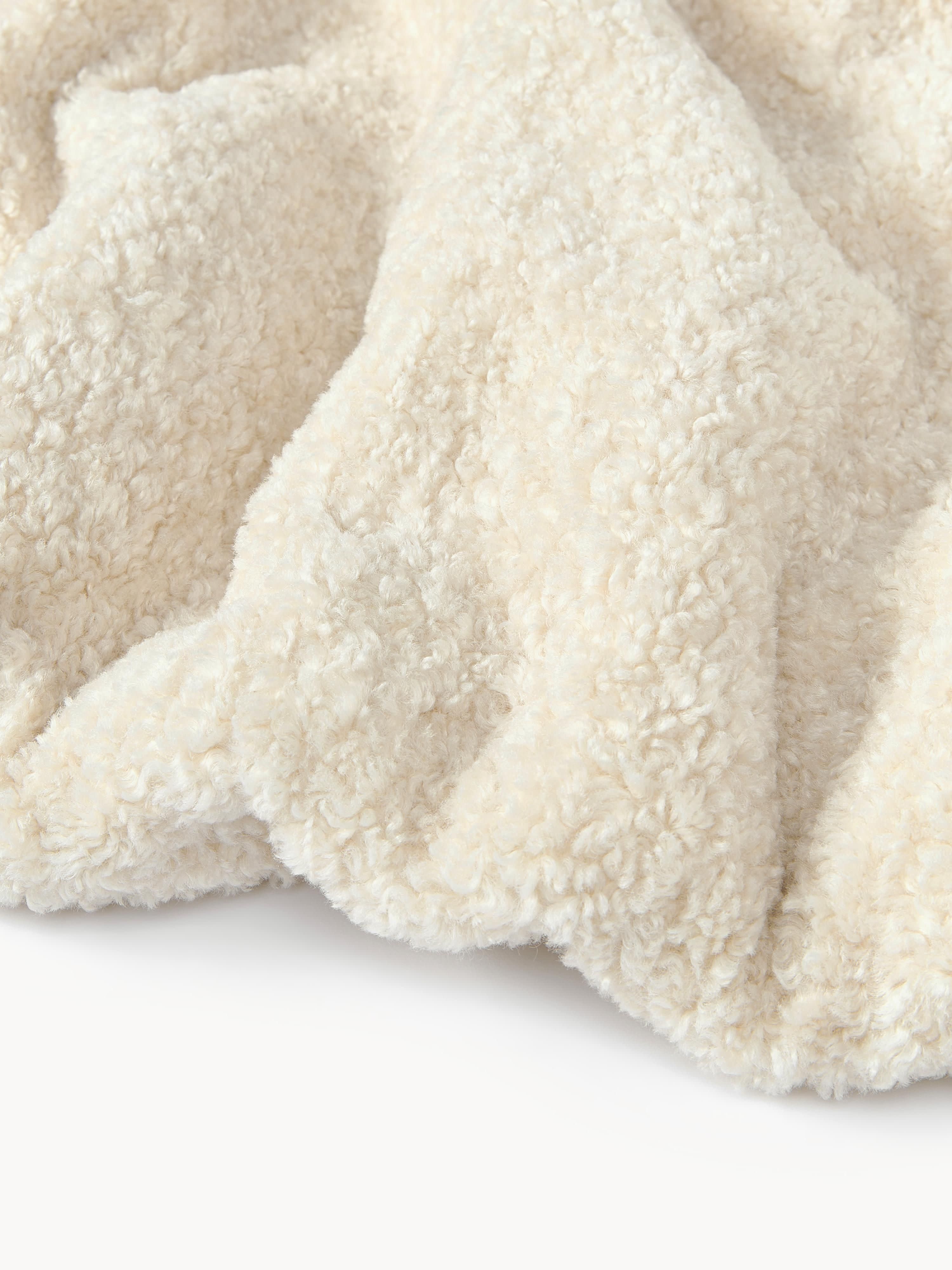 Dotty Teddy Blanket