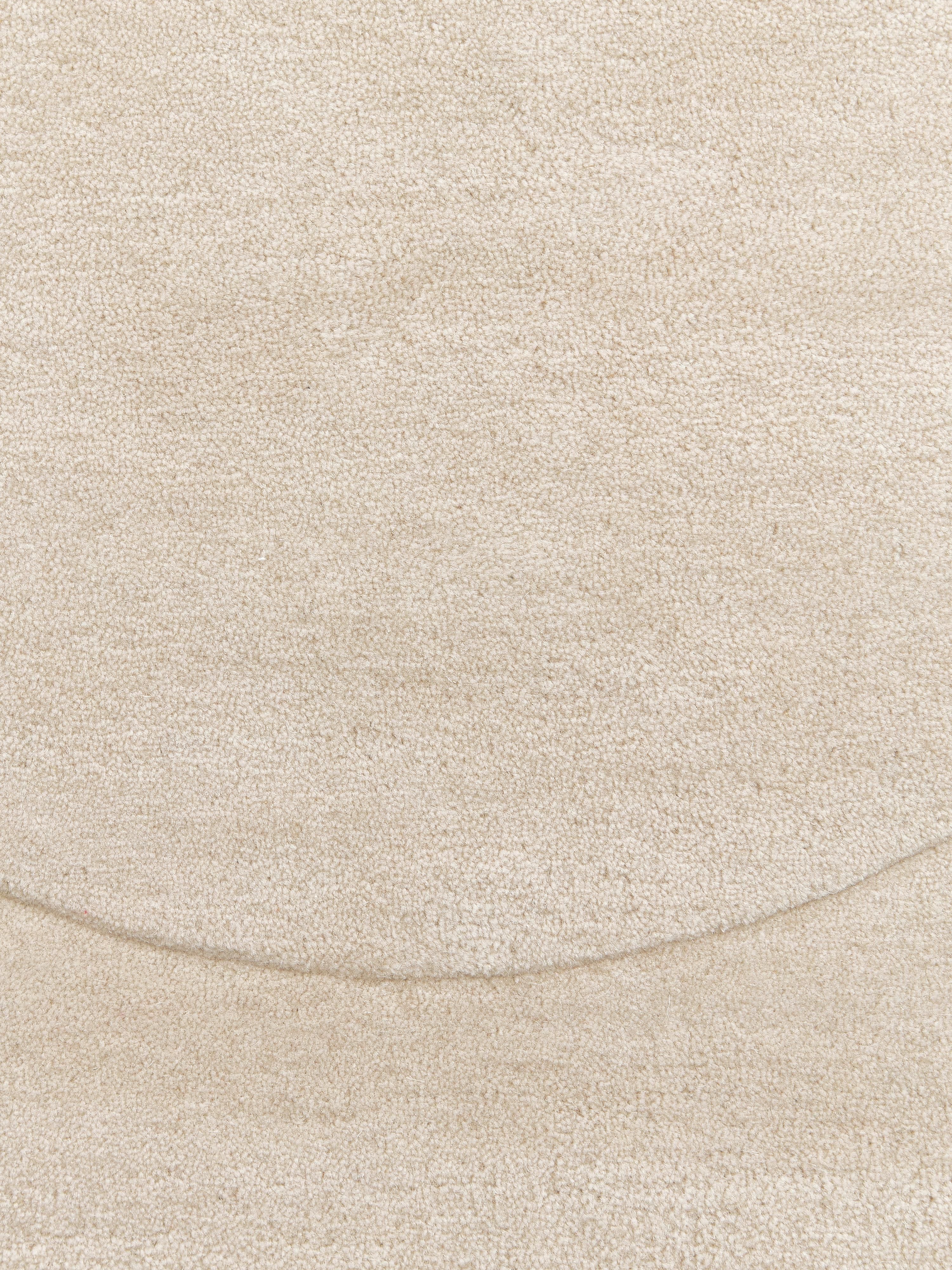 Kadey Organic-Shaped Hand-Tufted Wool Rug