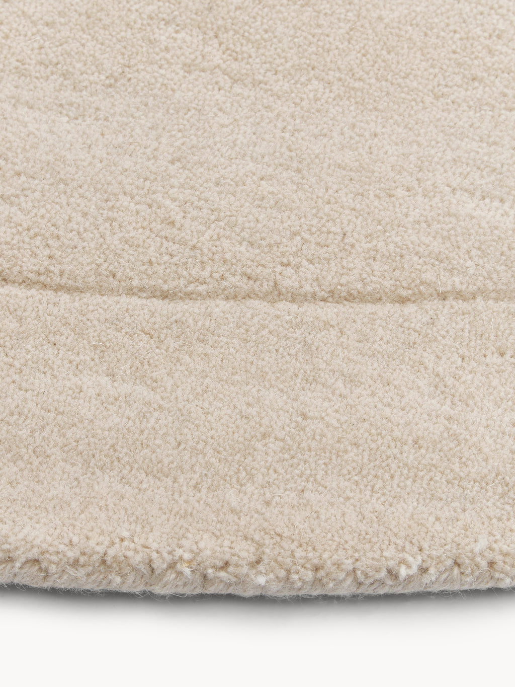 Kadey Organic-Shaped Hand-Tufted Wool Rug