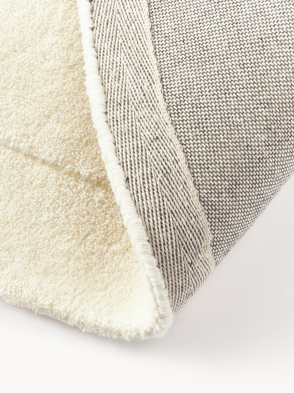 Kadey Organic-Shaped Hand-Tufted Wool Rug