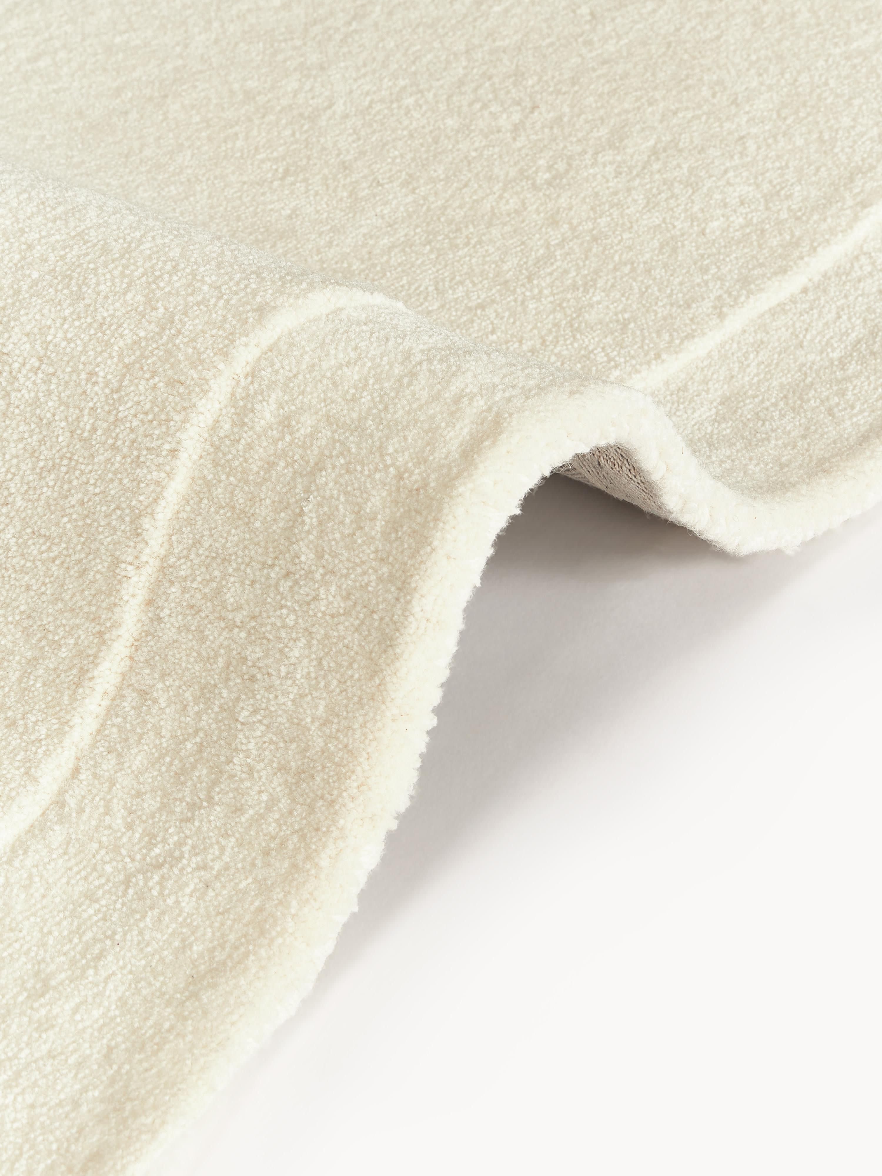 Kadey Organic-Shaped Hand-Tufted Wool Rug