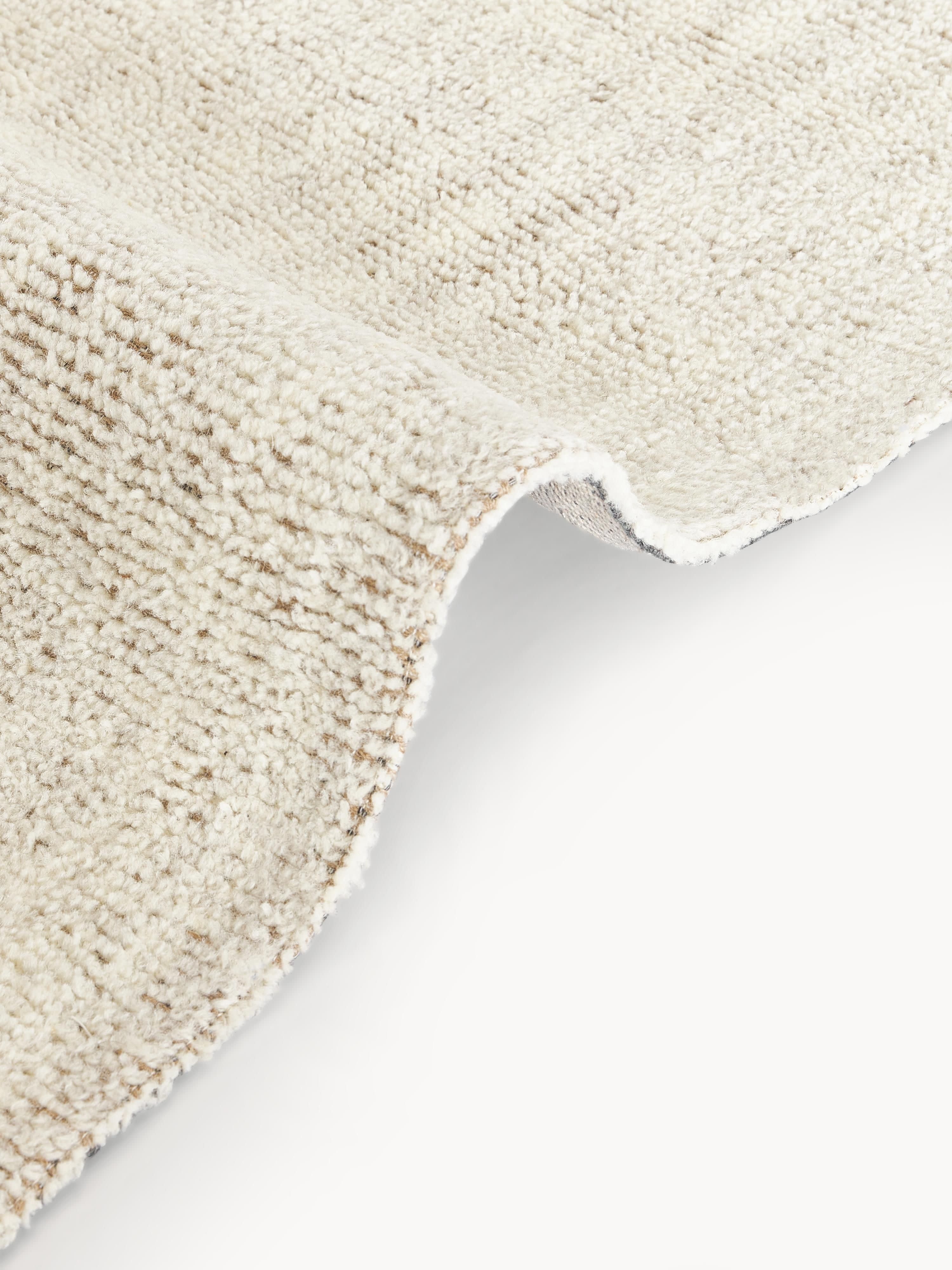 Flynn Hand-Tufted Jute Rug