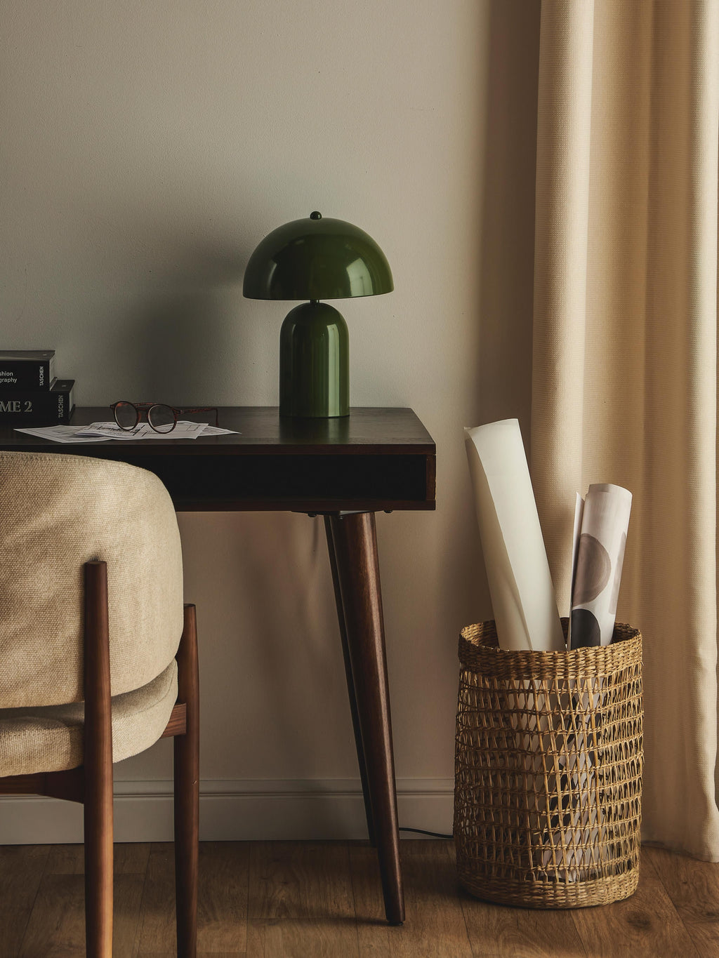 Walter Small Retro Table Lamp