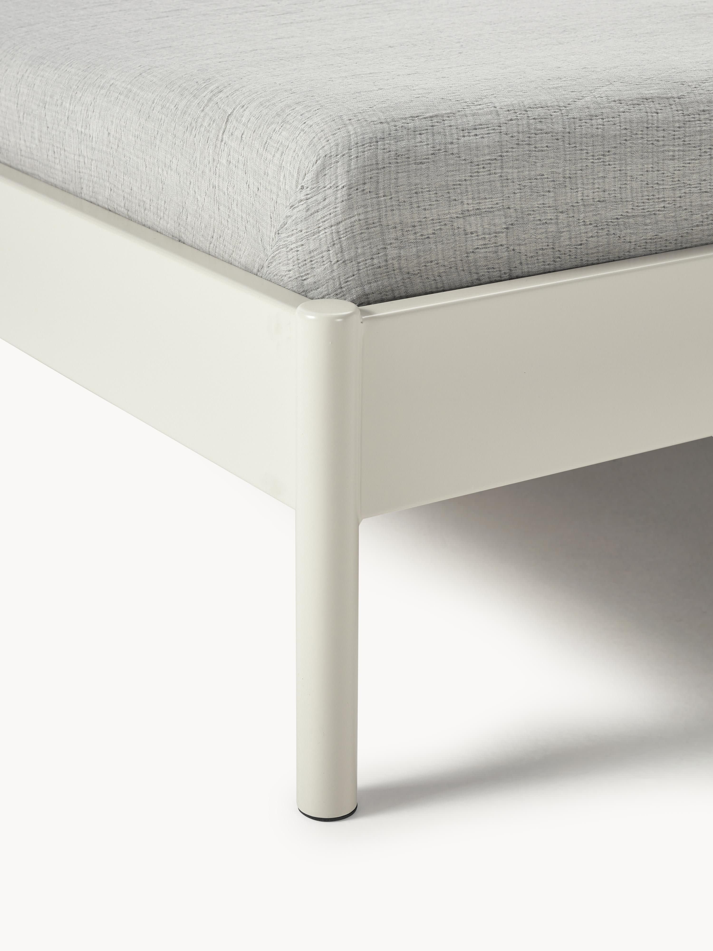 Sanna Metal Bed