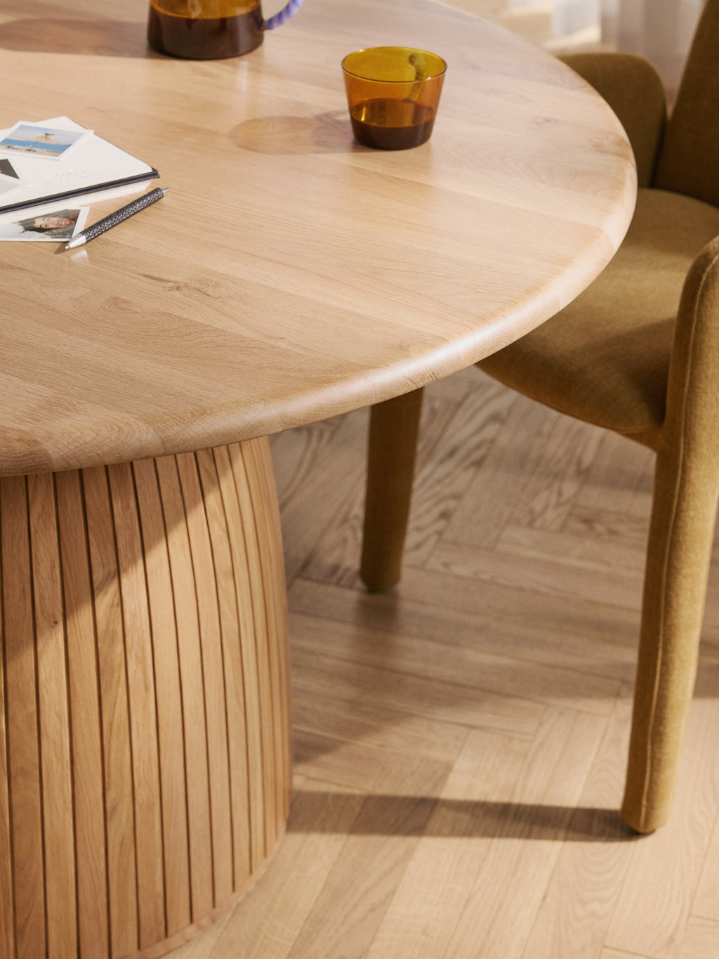 Nelly Round Dining Table with Groove Structure, in various sizes