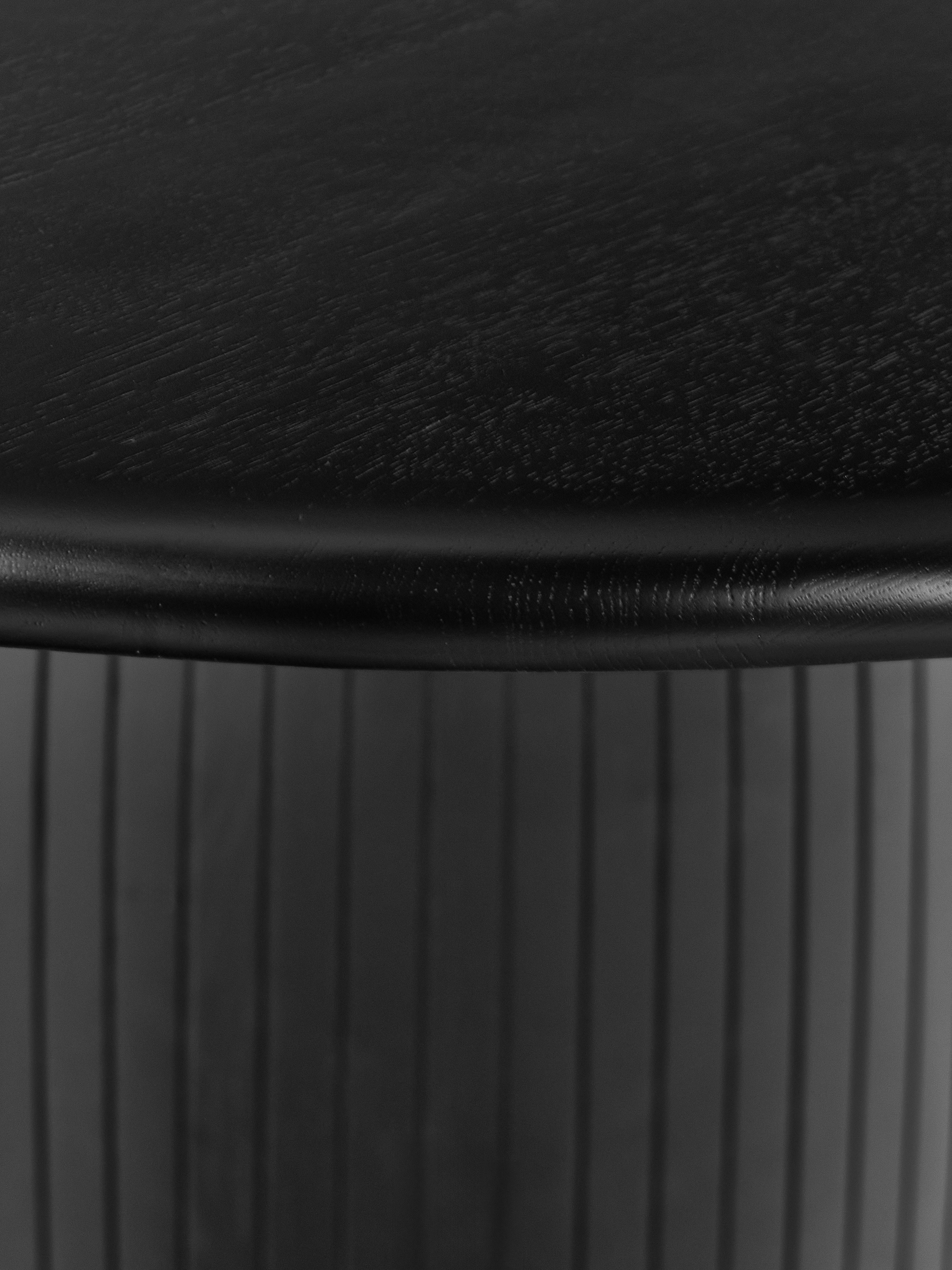 Nelly Round Dining Table with Groove Structure, in various sizes