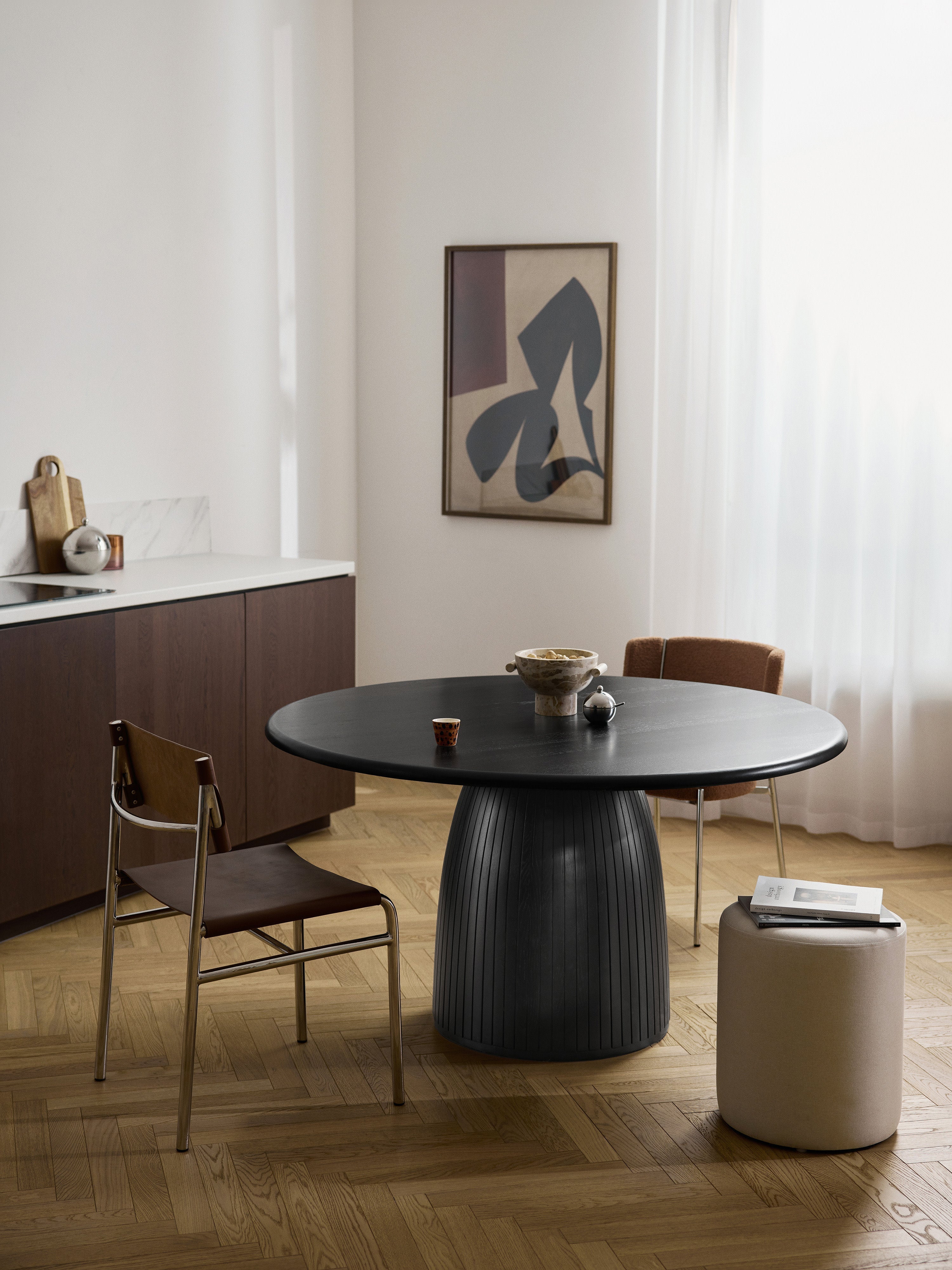 Nelly Round Dining Table with Groove Structure, in various sizes