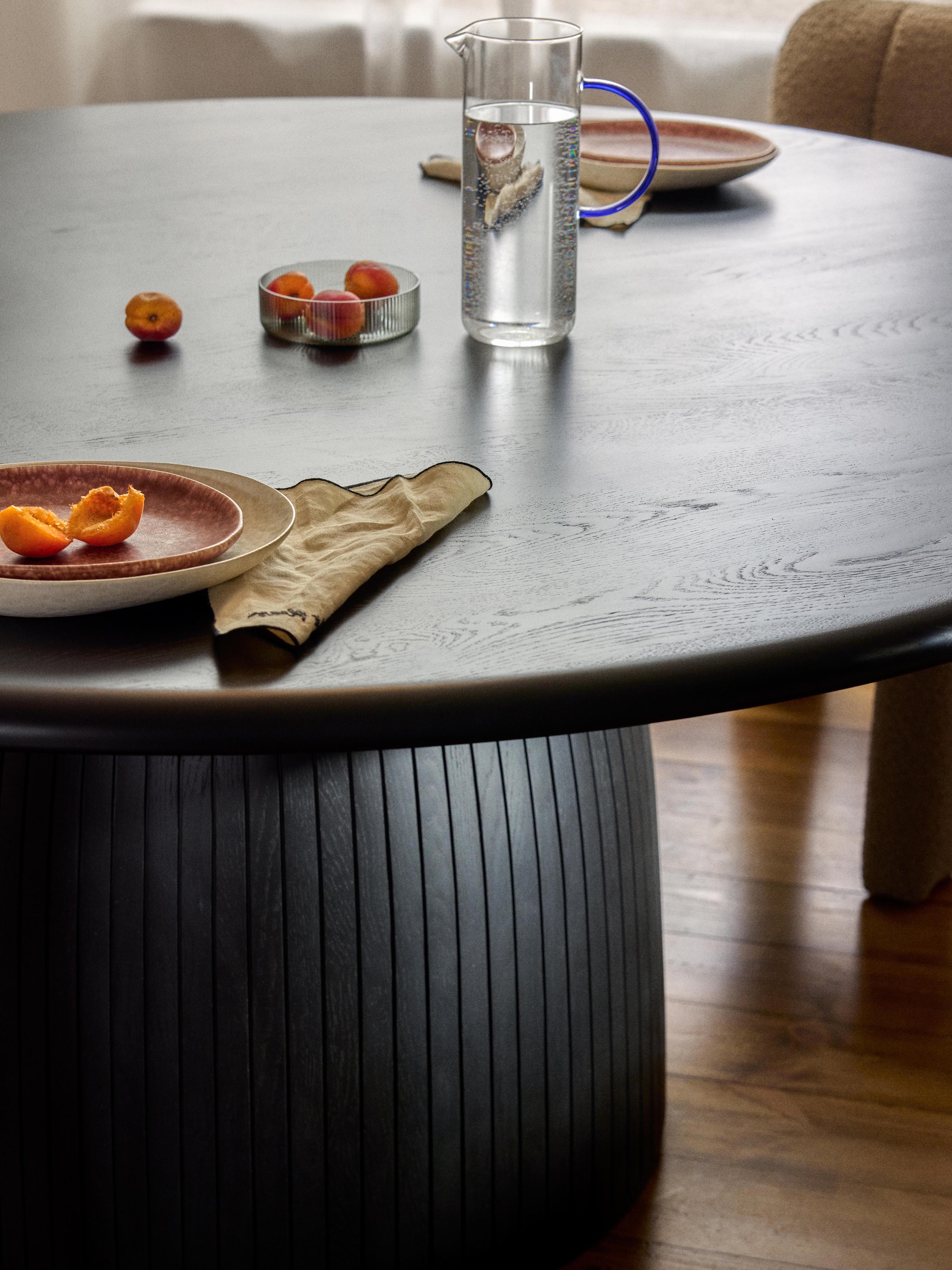 Nelly Round Dining Table with Groove Structure, in various sizes