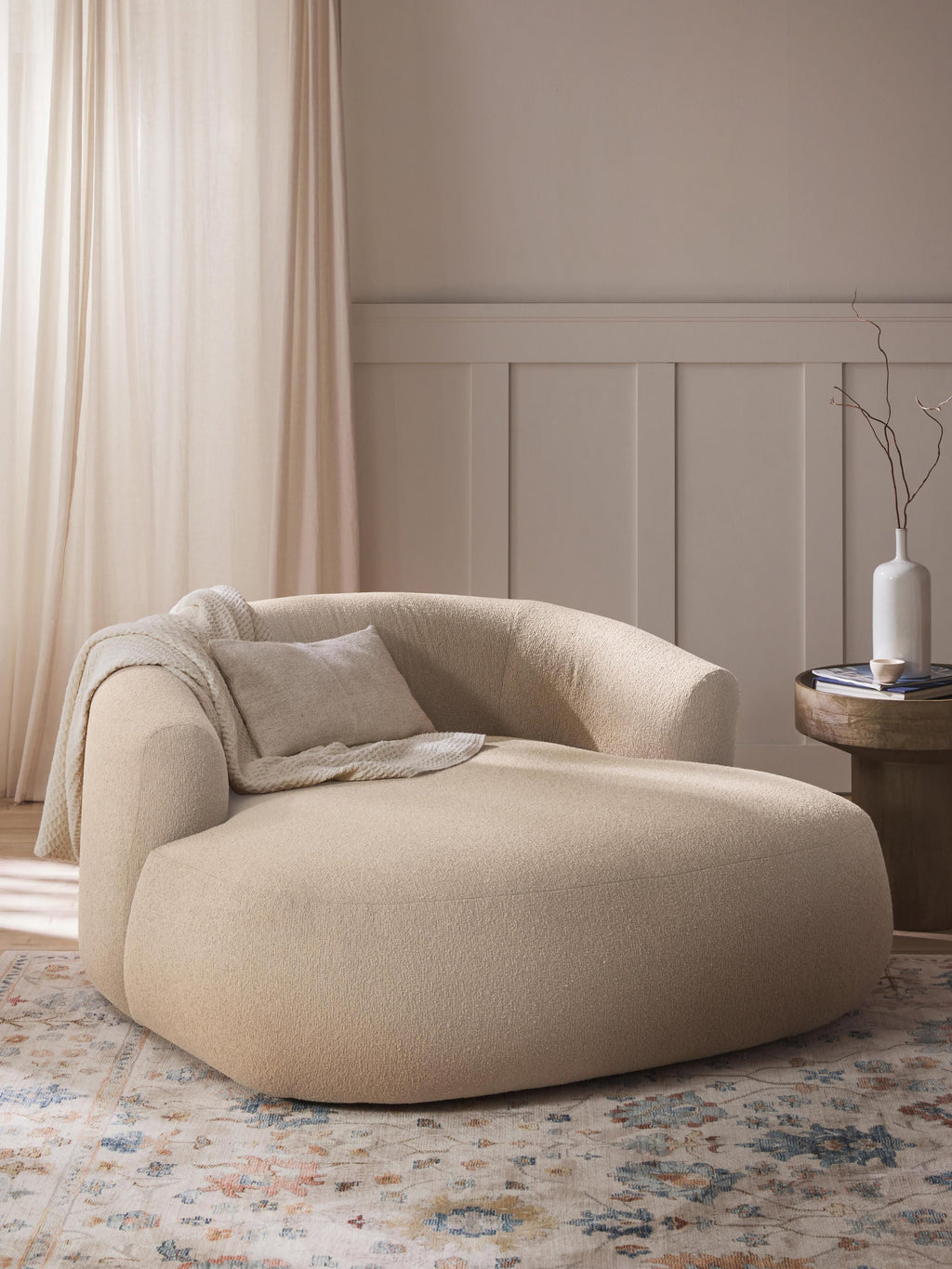 Sofia XL Bouclé Lounge Chair