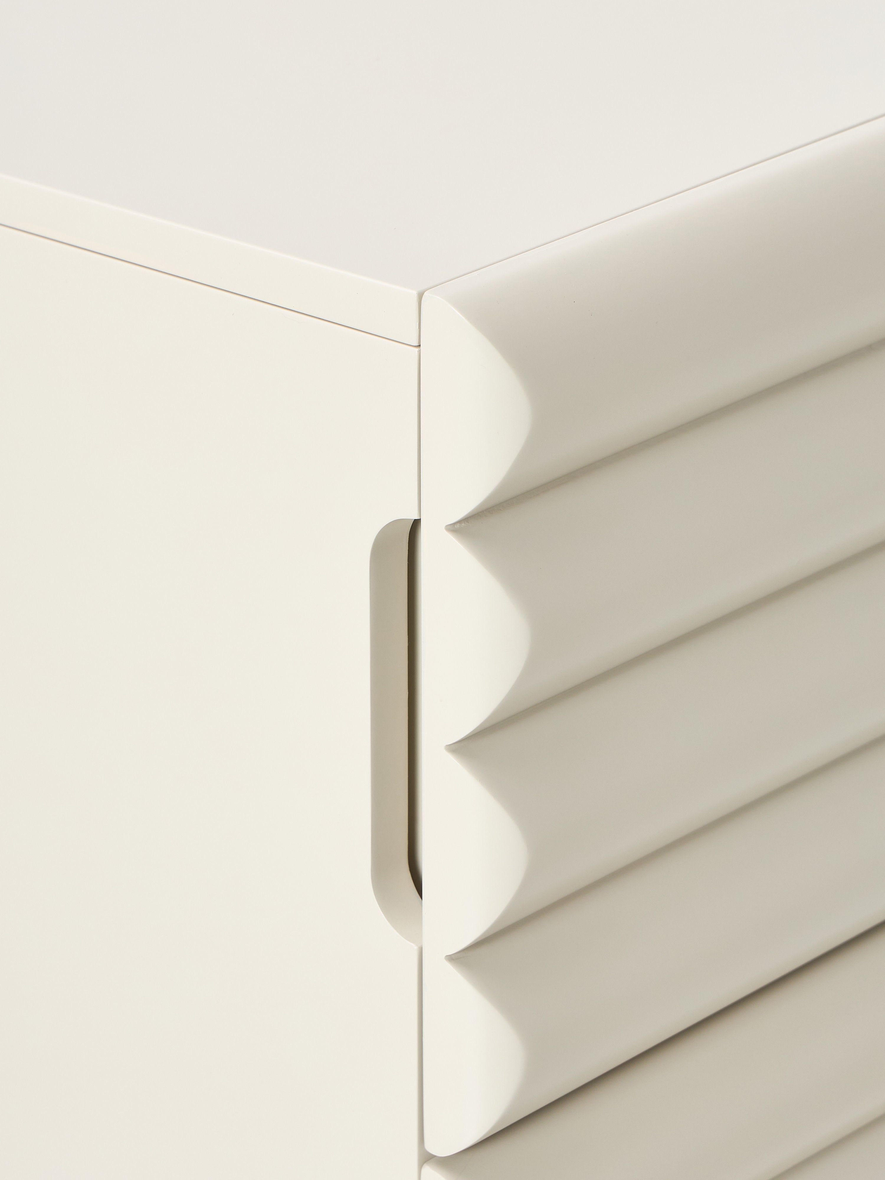 Fana Dresser