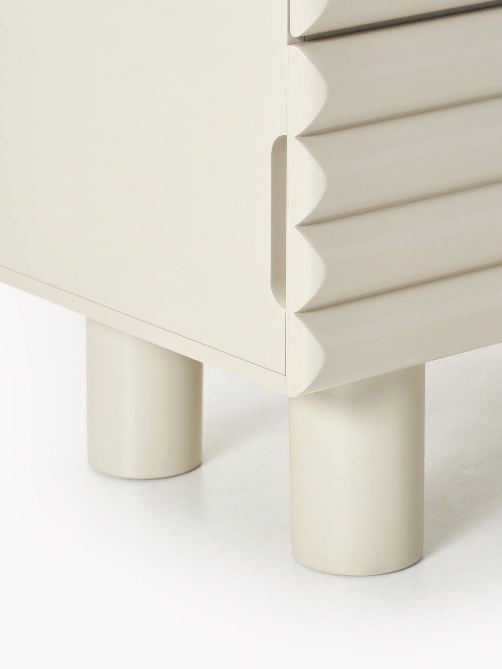 Fana Dresser