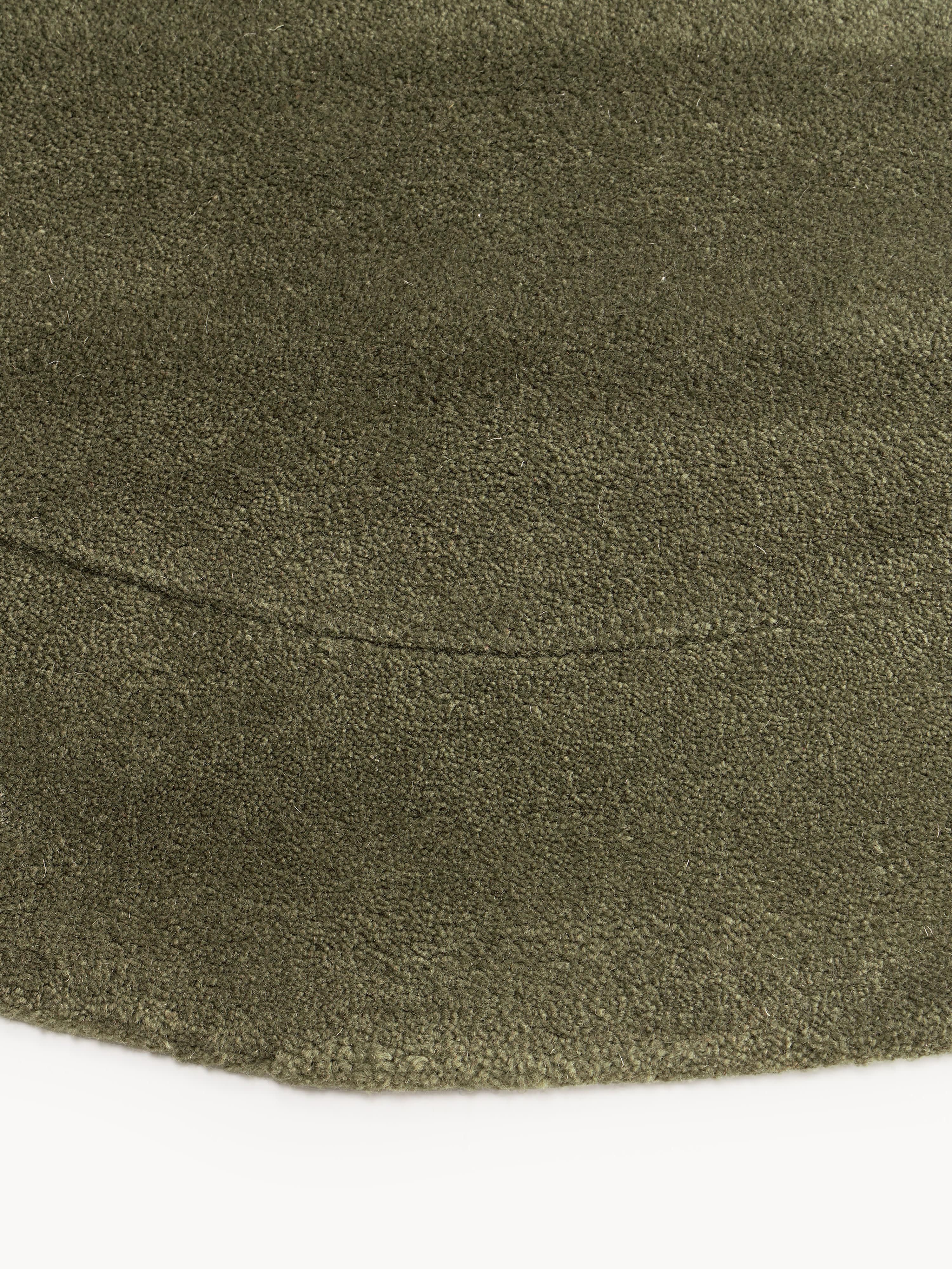 Kadey Organic-Shaped Hand-Tufted Wool Rug