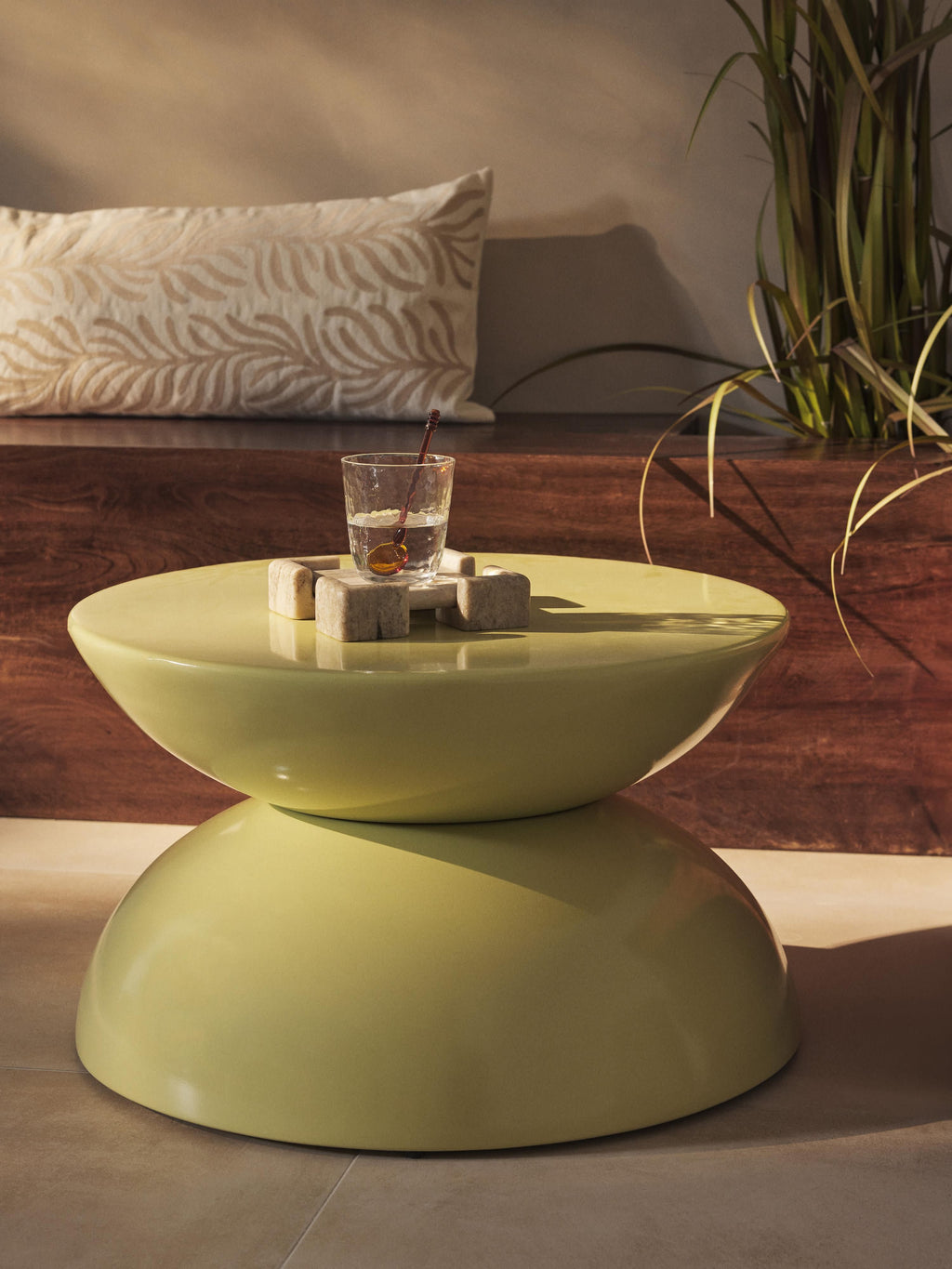 Gigi Round In- & Outdoor Coffee Table