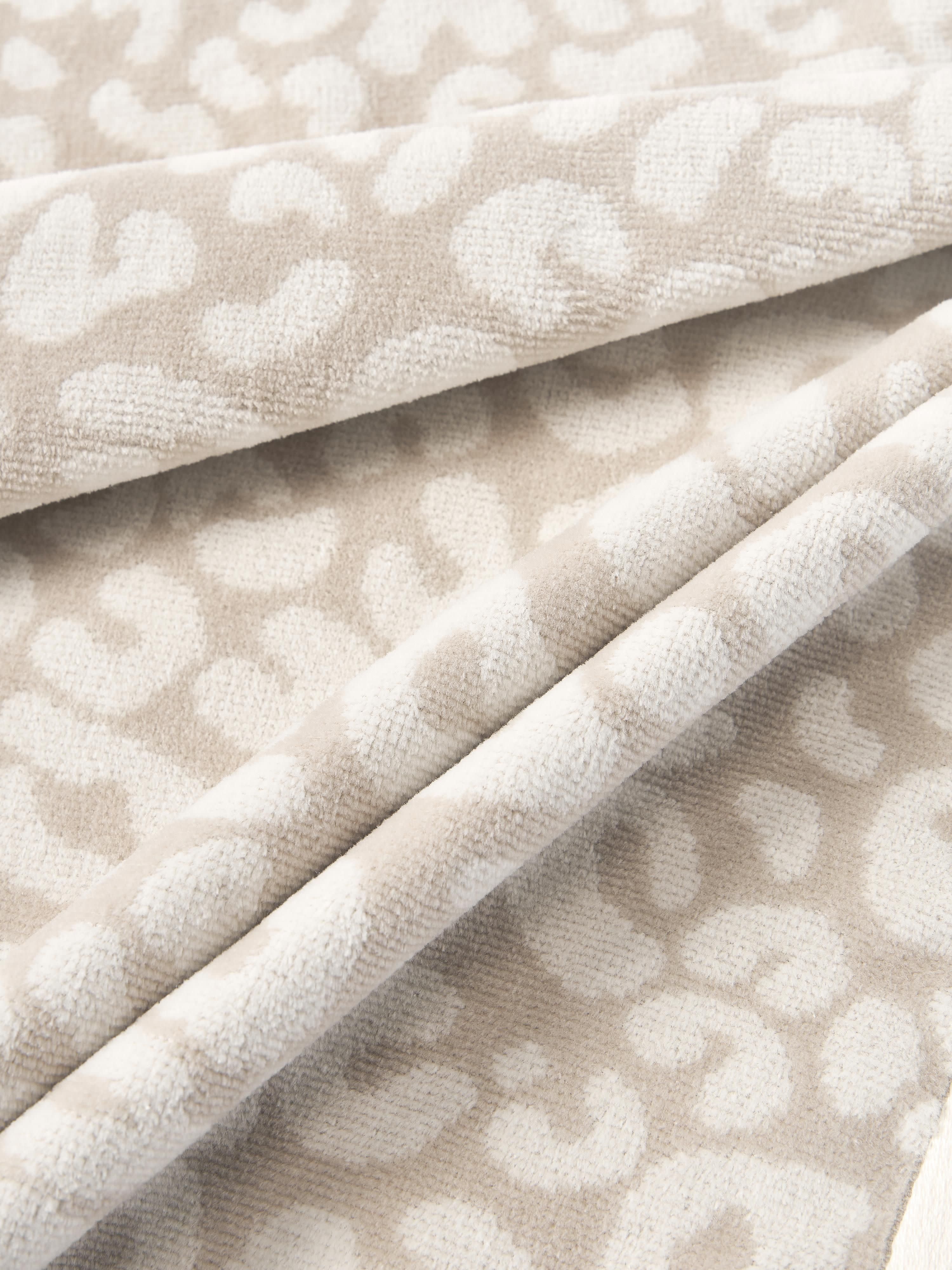 Leo Towel, in various sizes
