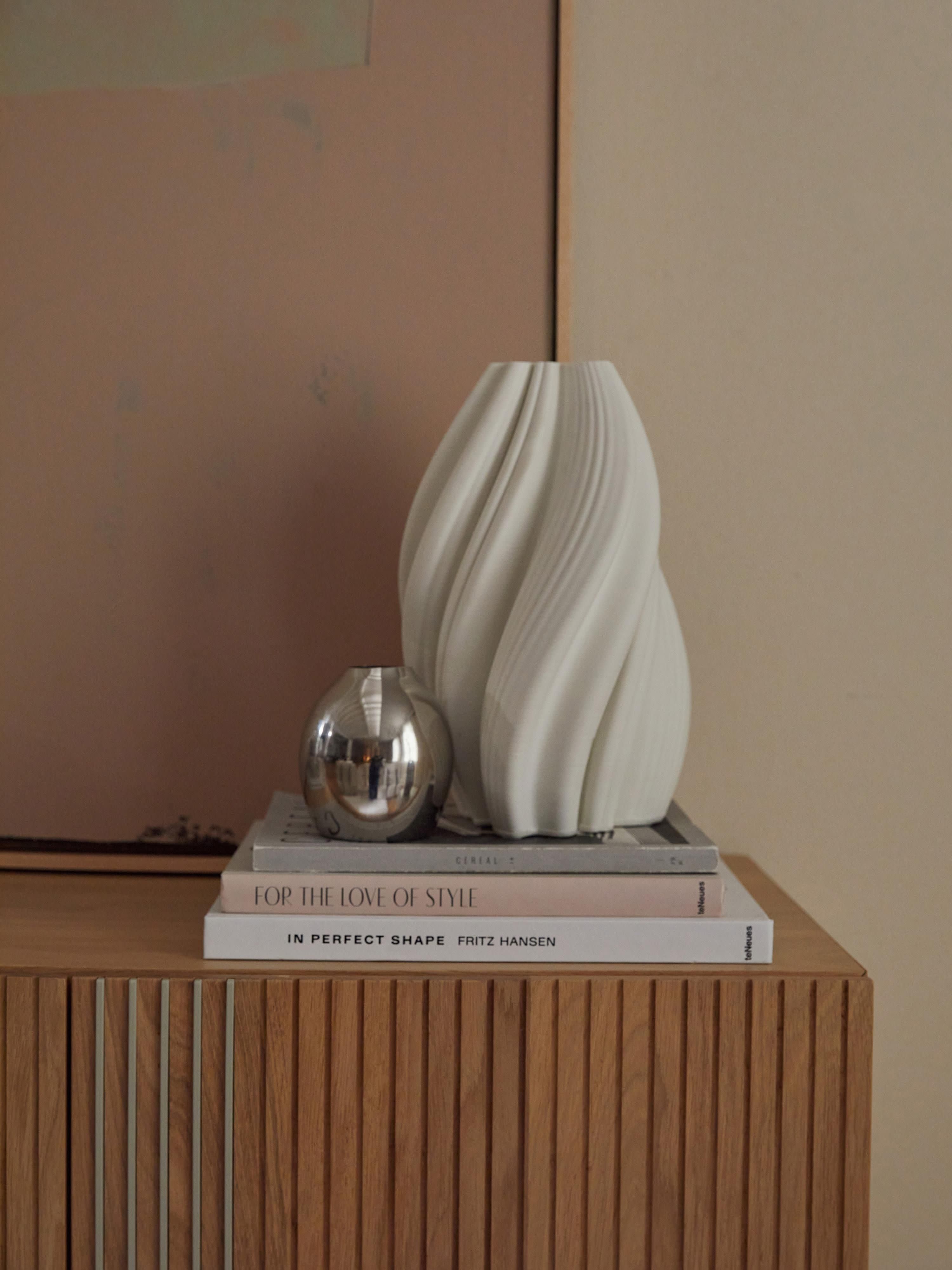 Melody 3D Printed Porcelain Vase, H 29 cm