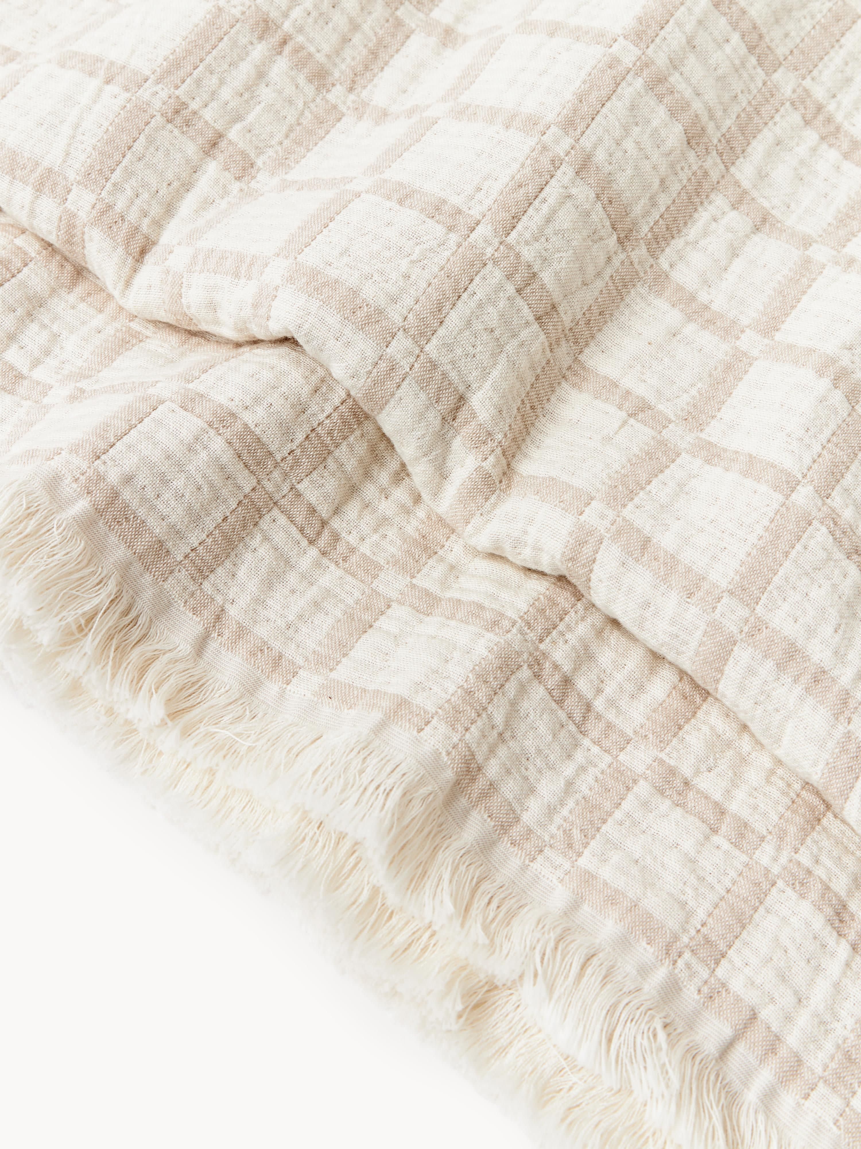 Ronia Washed Muslin Bedspread with Fringes