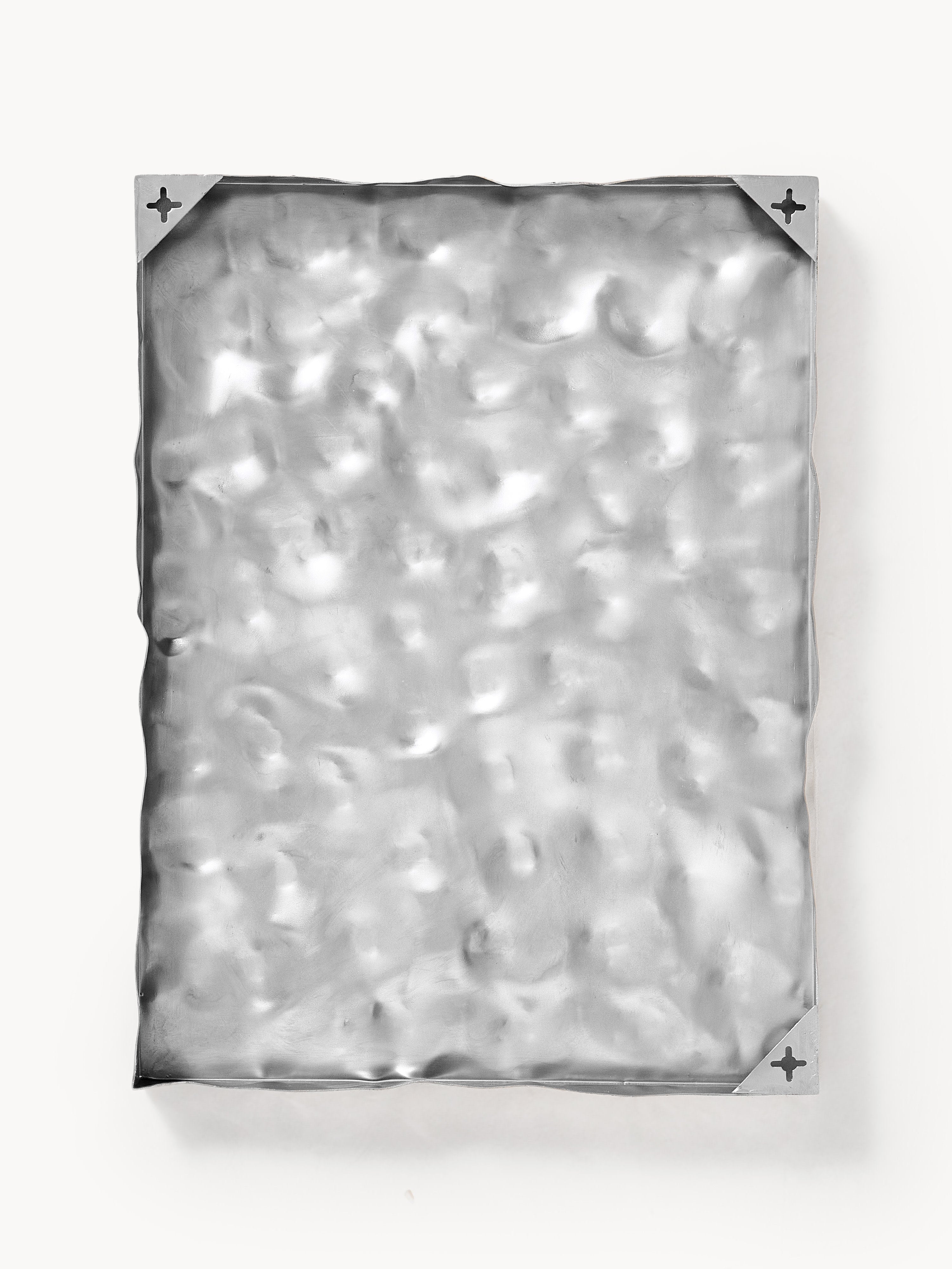 Splash Wall Object with Hammered Surface