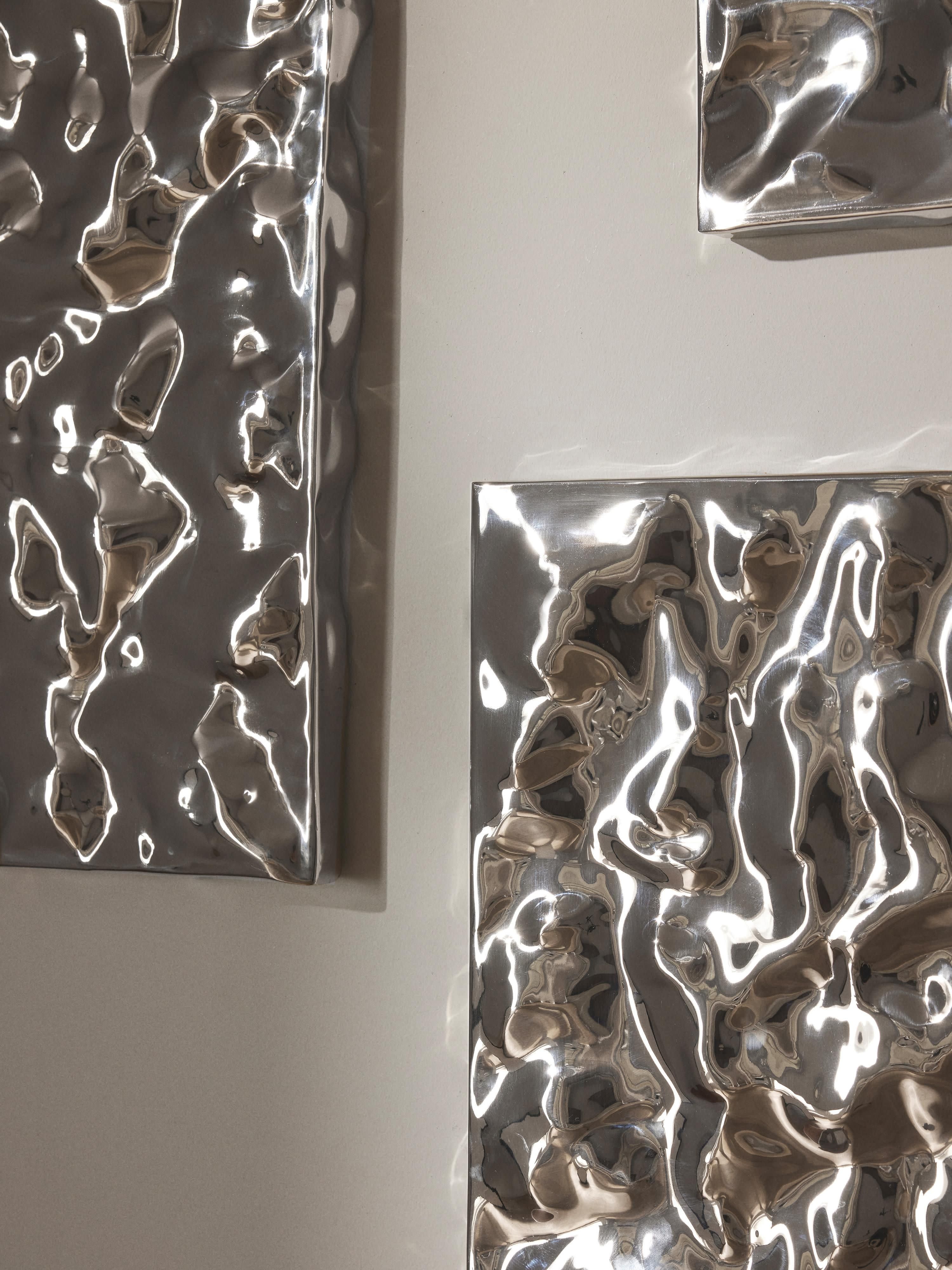 Splash Wall Object with Hammered Surface