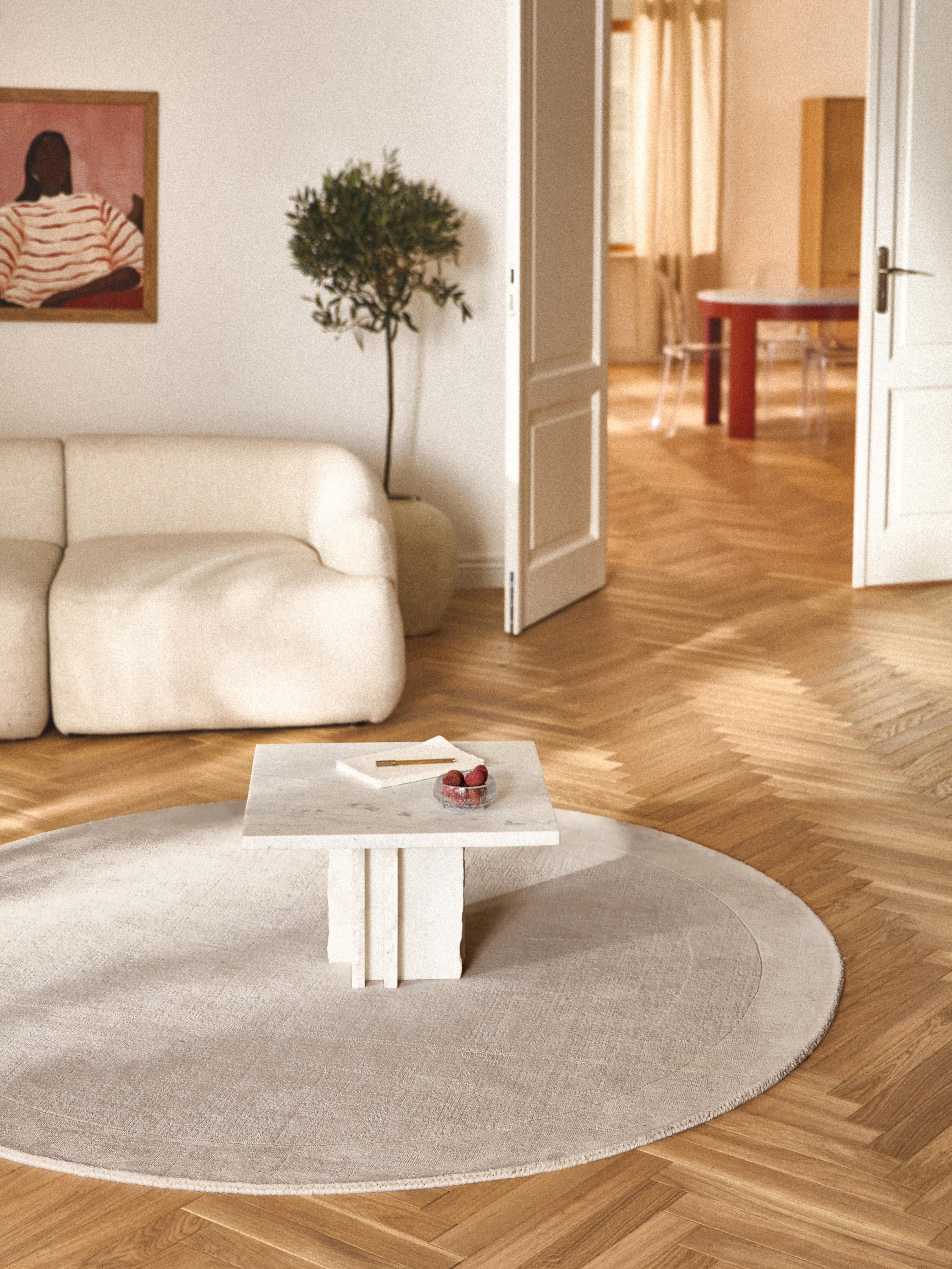 Kari Round Low-Pile Rug