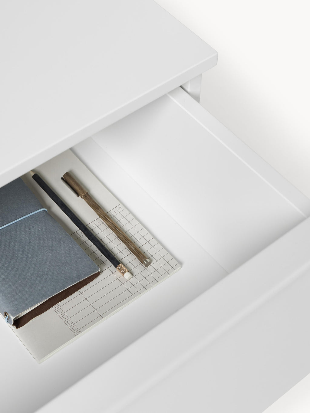 Elona Small Dresser