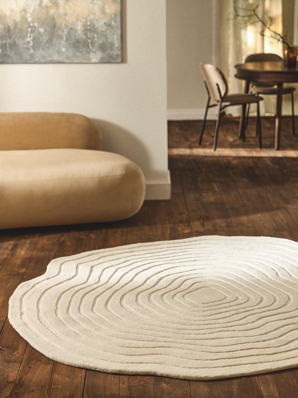 Niria Organic-Shaped Hand-Tufted Wool Rug