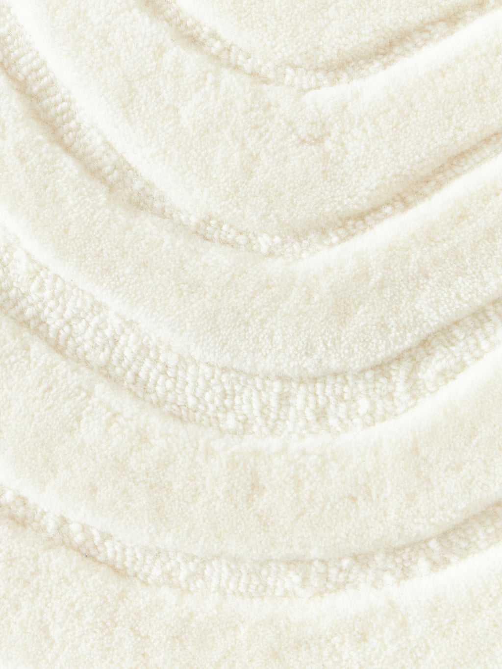 Niria Organic-Shaped Hand-Tufted Wool Rug
