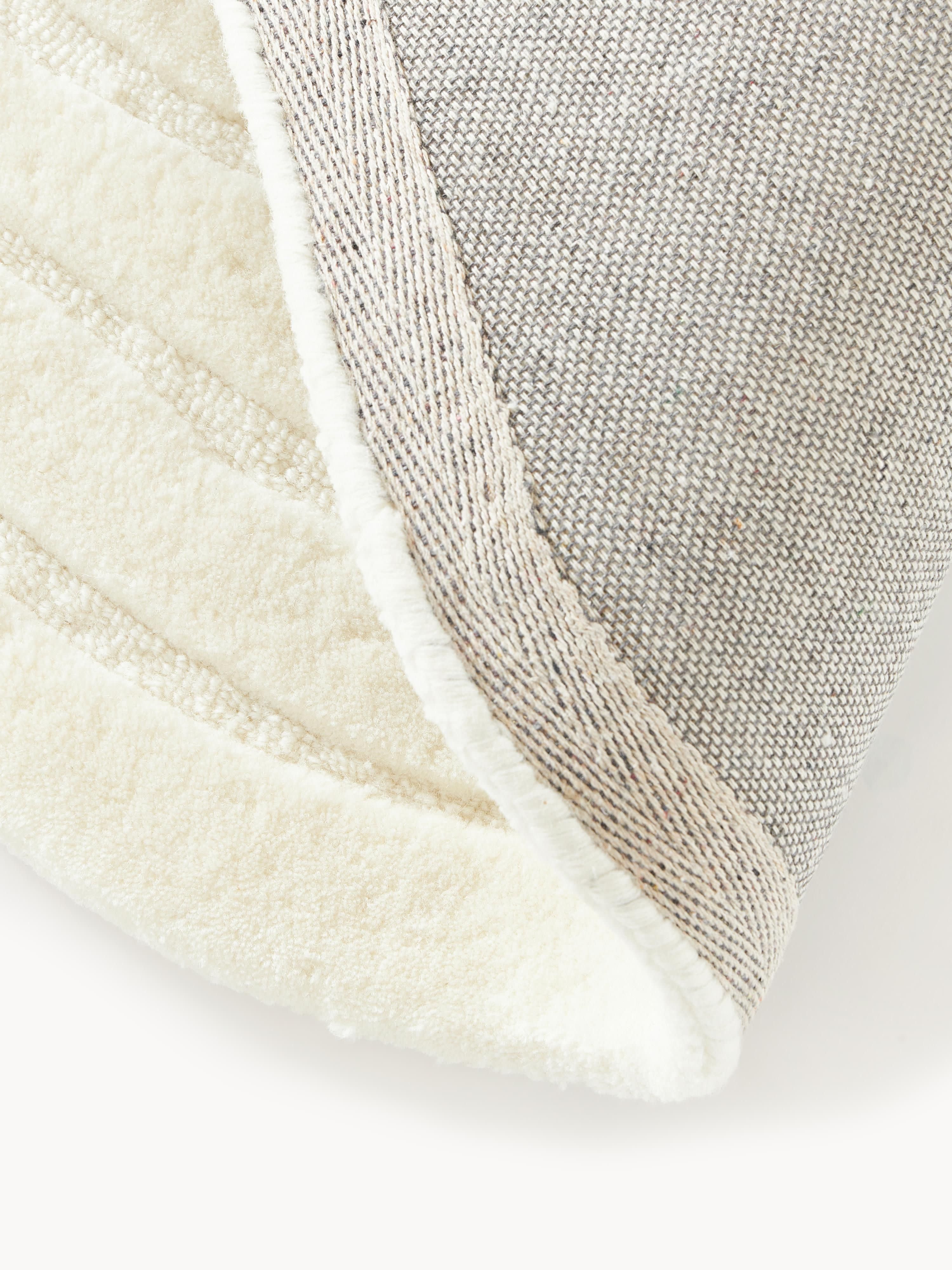 Niria Organic-Shaped Hand-Tufted Wool Rug